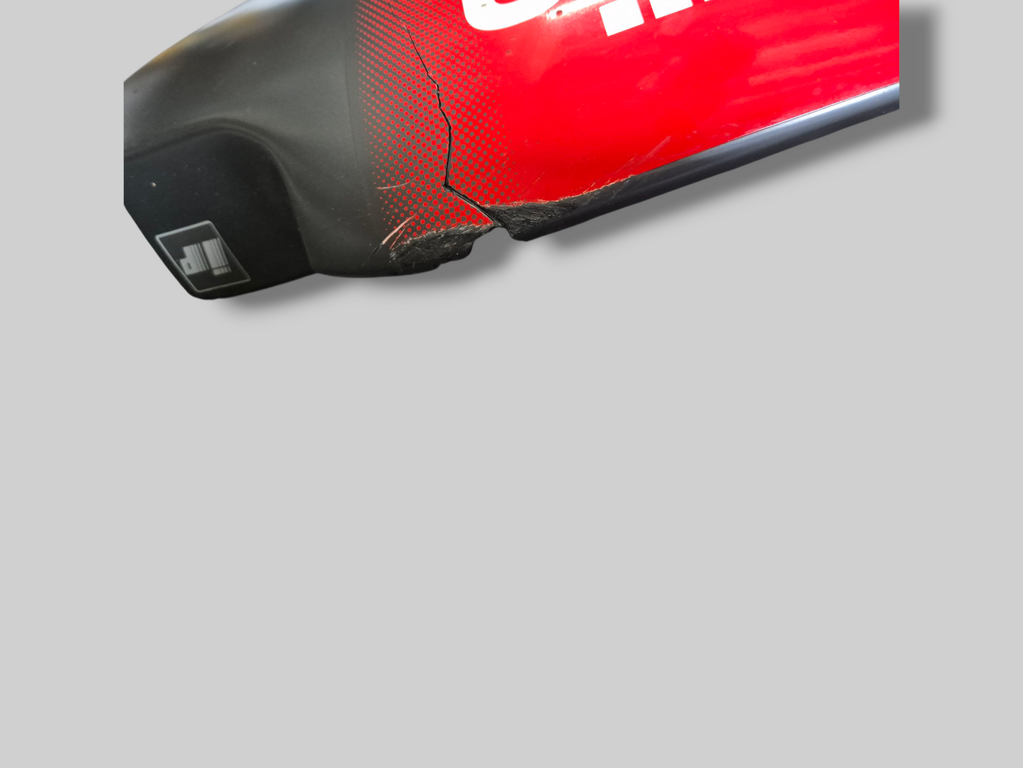 BELLYPAN PILLAR MAGNET GREY AP8168219 Aprilia RSV Tuono 1000 2002-2005