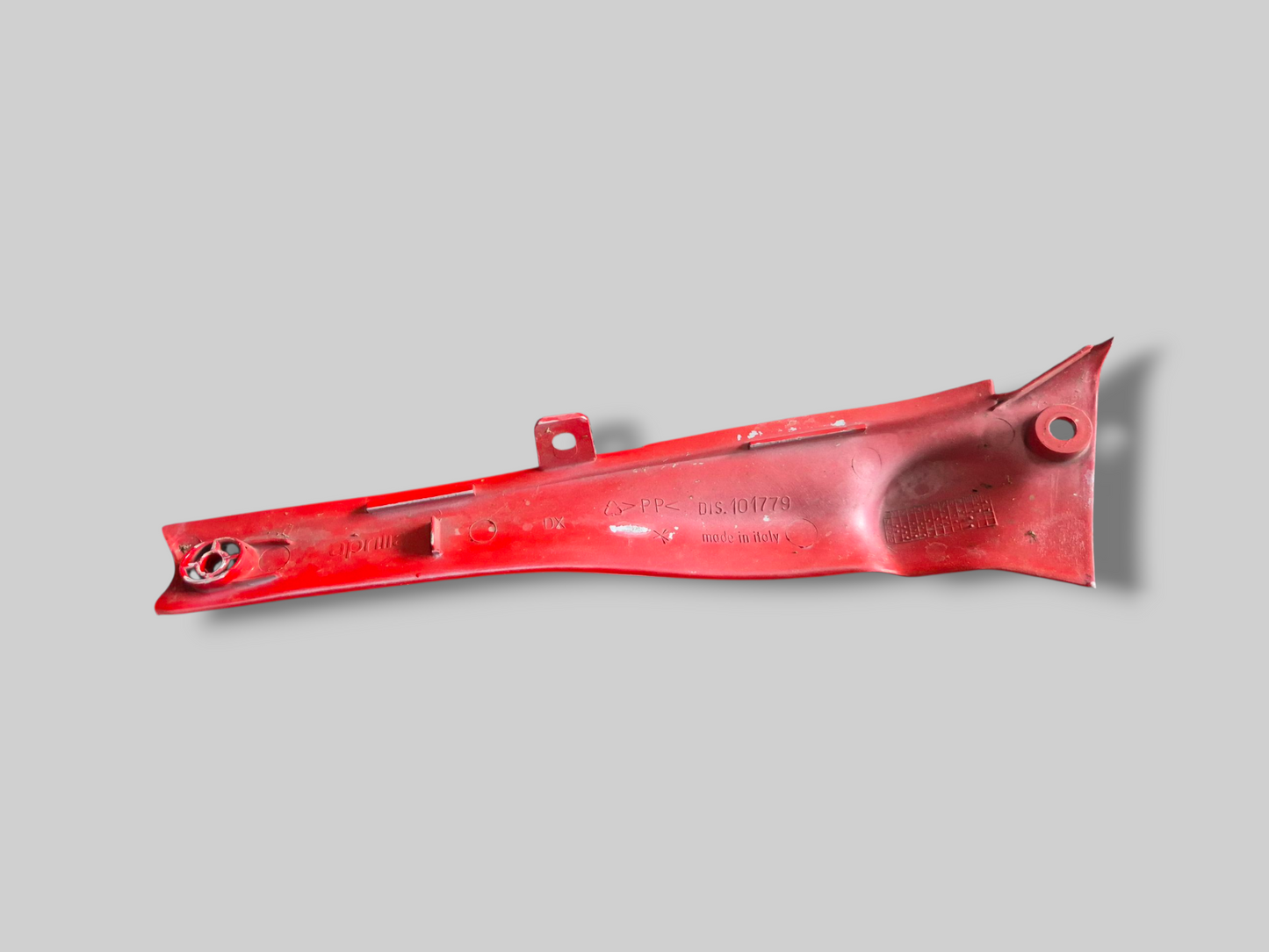 UPPER RIGHT-HAND FAIRING HOT RED AP8148915 Aprilia RSV Mille 98-03