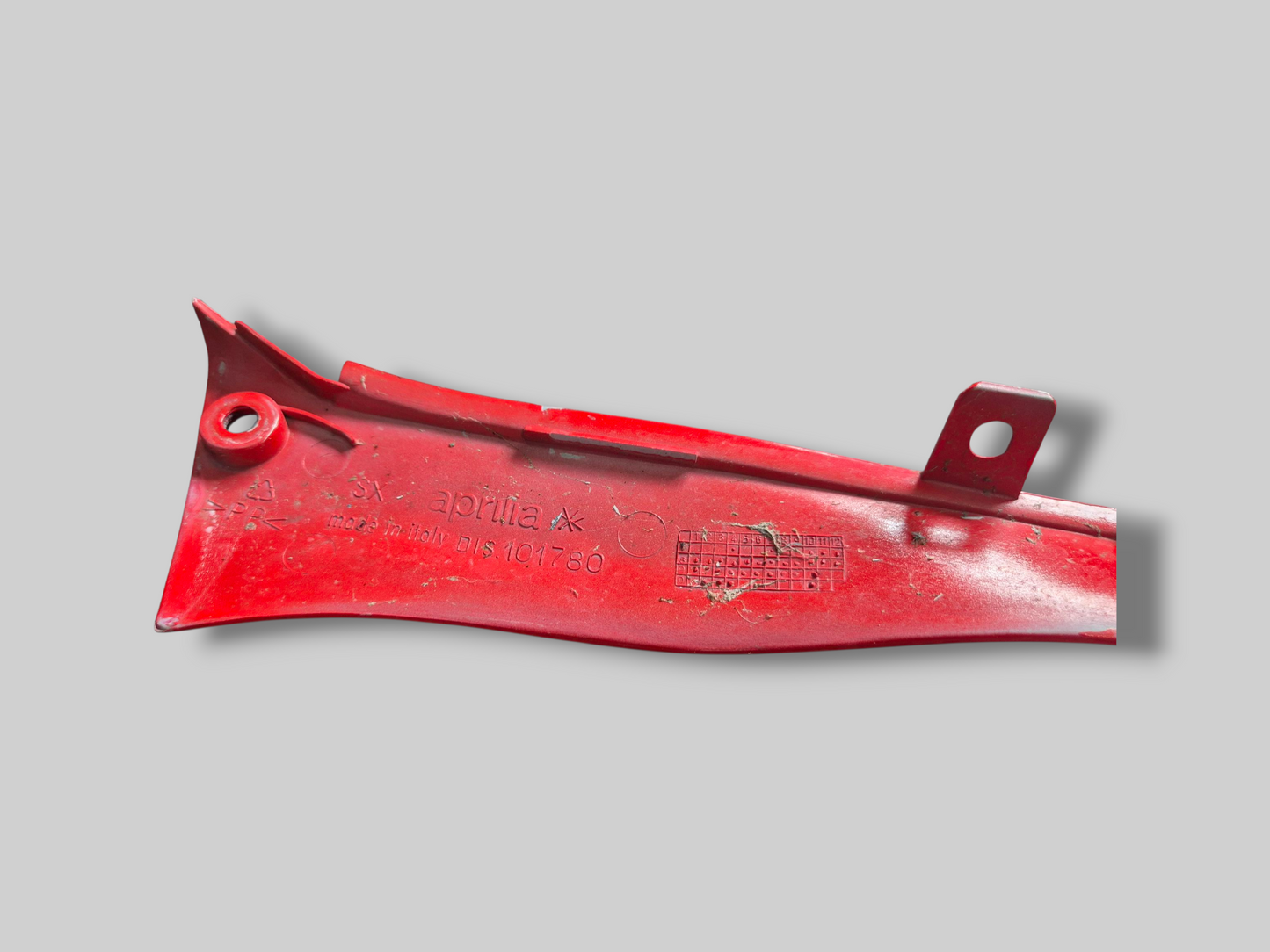 UPPER LEFT-HAND FAIRING HOT RED AP8148916 Aprilia RSV Mille 98-03