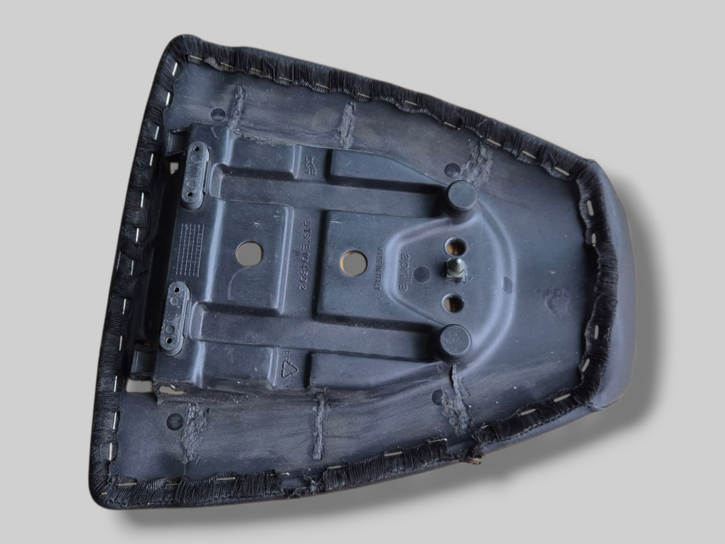 REAR PASSENGER SADDLE AP8129284 Aprilia RSV Mille 98-02