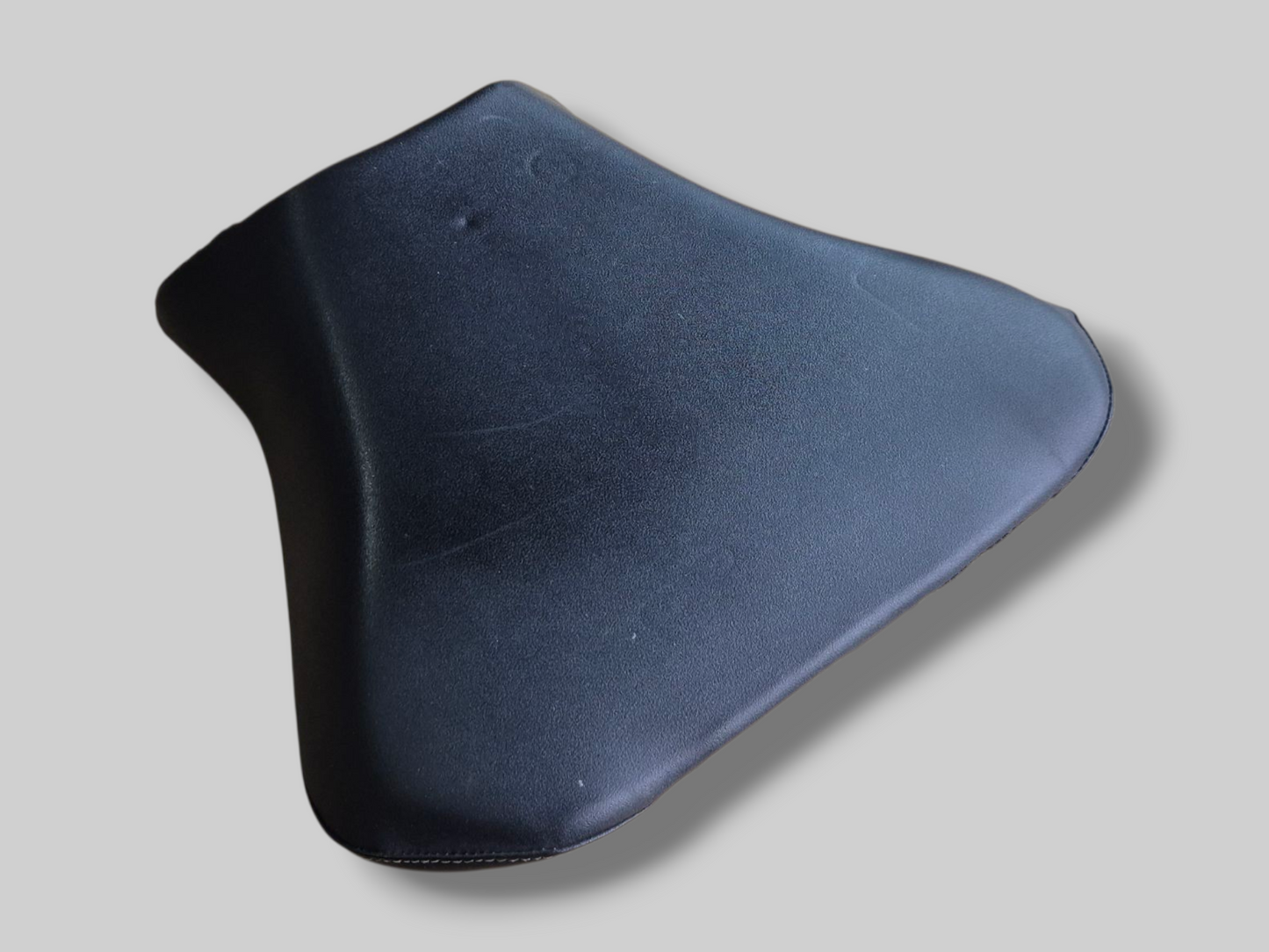 DRIVER SADDLE AP8129283 Aprilia RSV Mille 01-03 / Tuono 02-05