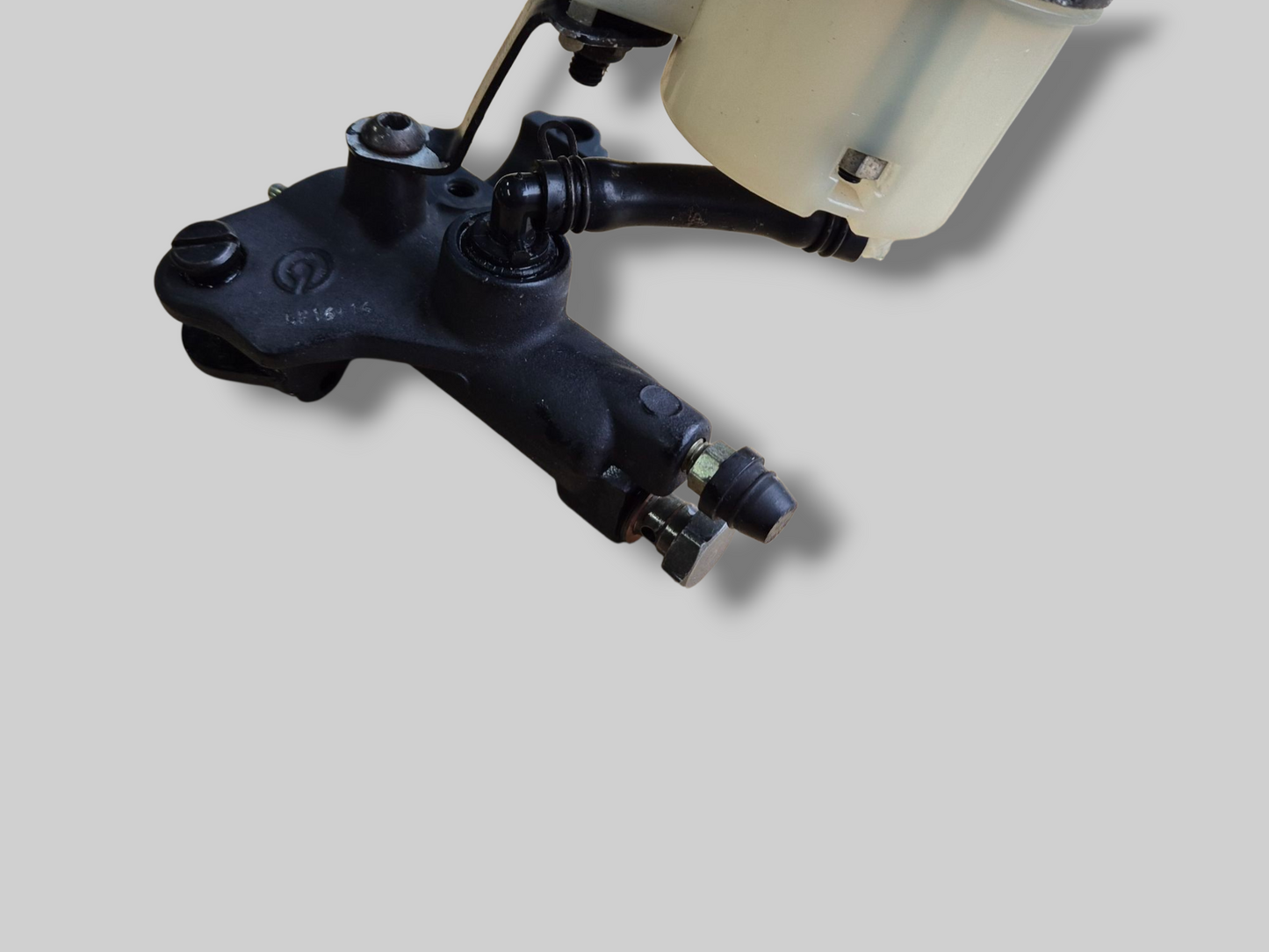 FRONT BRAKE PUMP MASTER CYLINDER AP8113969 Aprilia RSV Mille 98-03 / Tuono 02-05