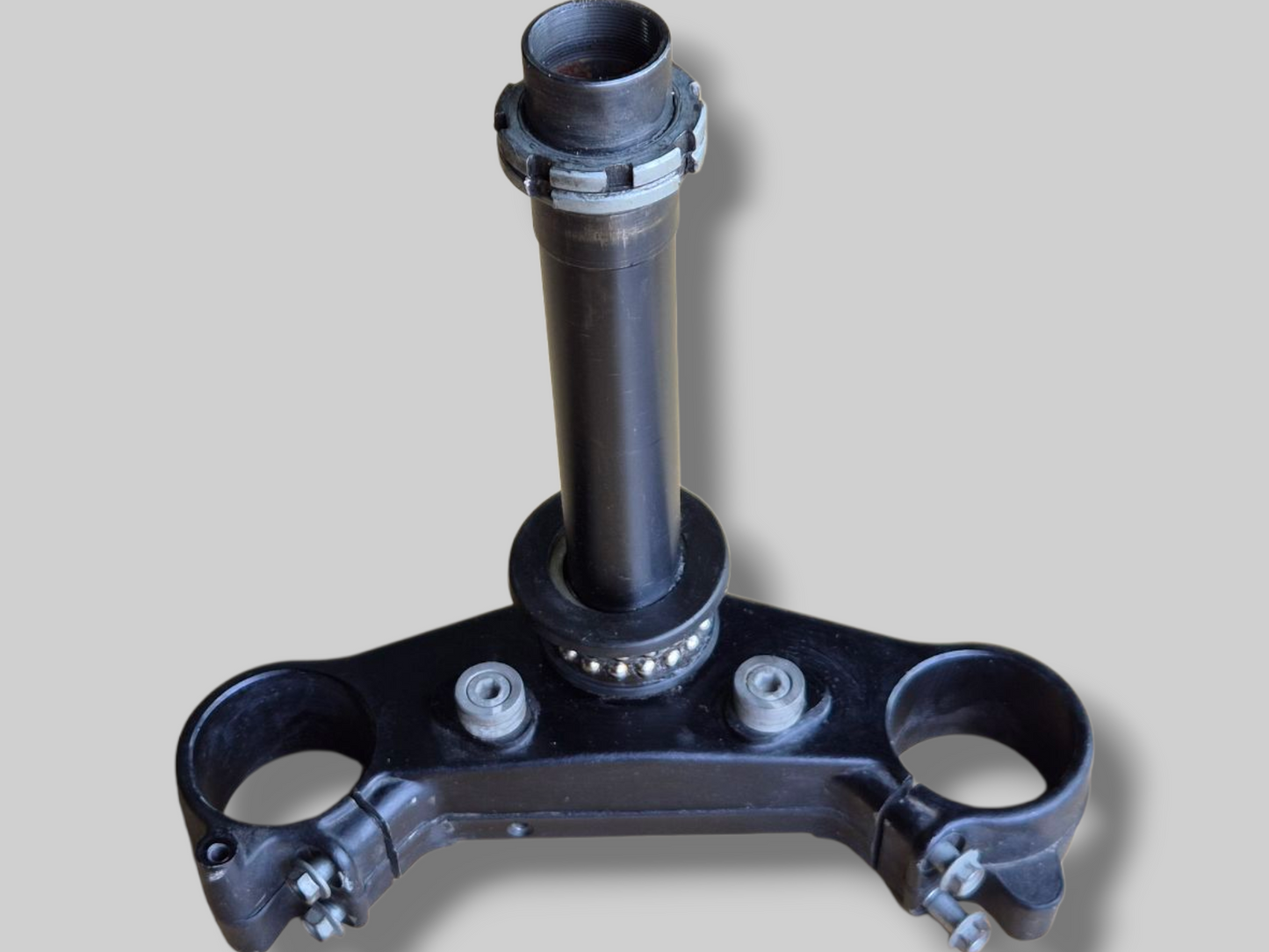 LOWER TRIPLE CLAMP STEM BASE AP8123640 Aprilia RSV Mille 98-03 / Tuono 02-05