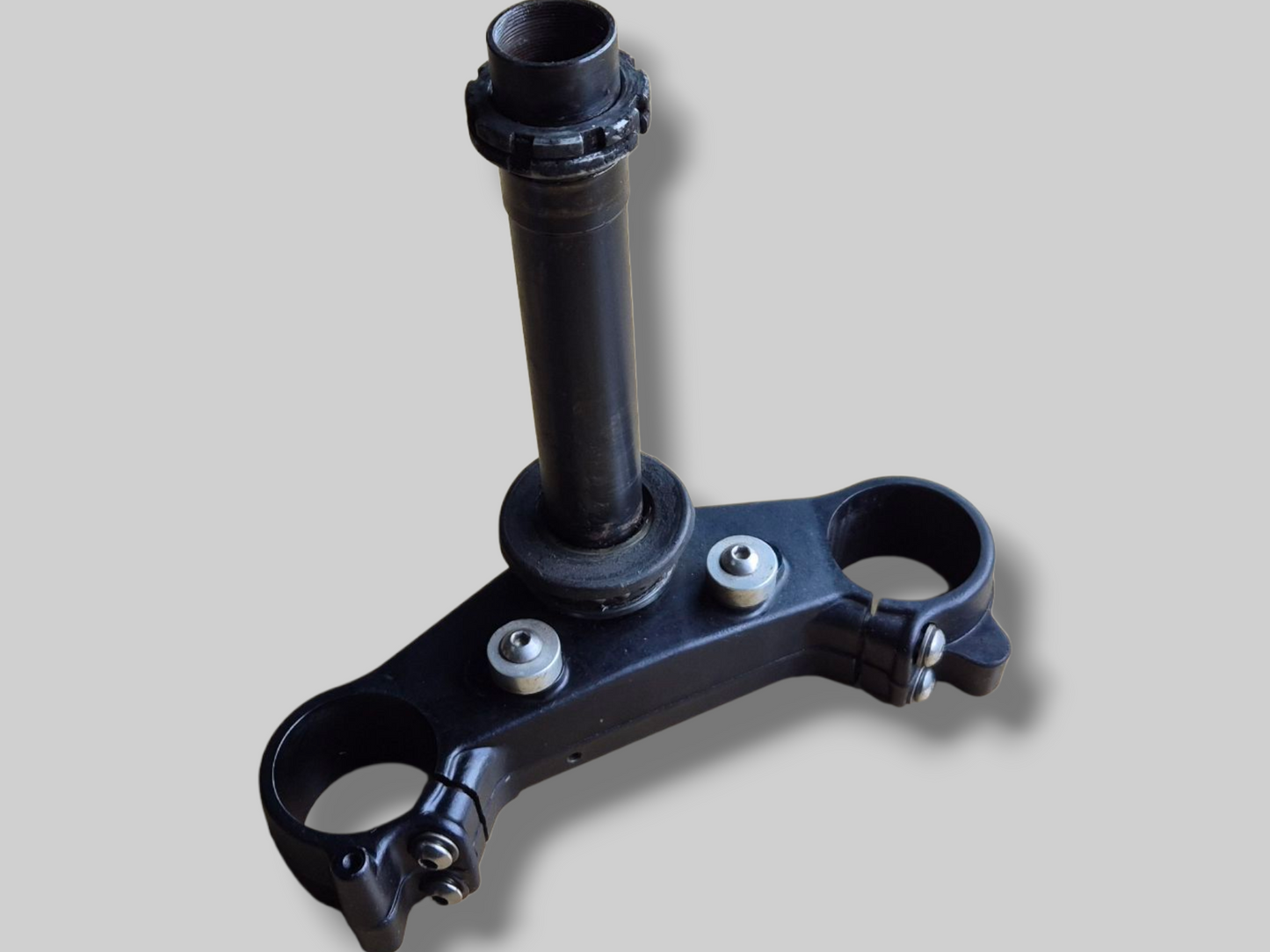 LOWER TRIPLE CLAMP STEM BASE AP8123640 Aprilia RSV Mille 98-03 / Tuono 02-05
