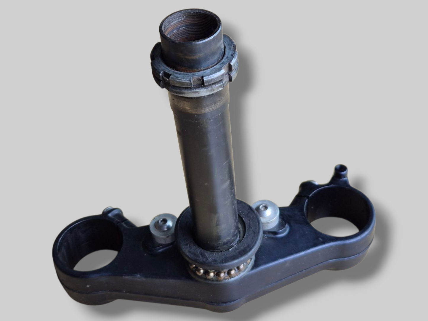 LOWER TRIPLE CLAMP STEM BASE AP8123640 Aprilia RSV Mille 98-03 / Tuono 02-05