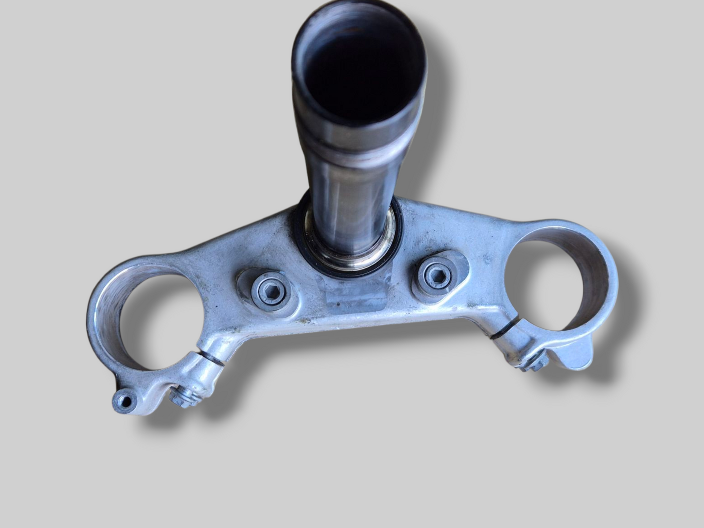 LOWER TRIPLE CLAMP STEM BASE AP8123640 Aprilia RSV Mille 98-03 / Tuono 02-05