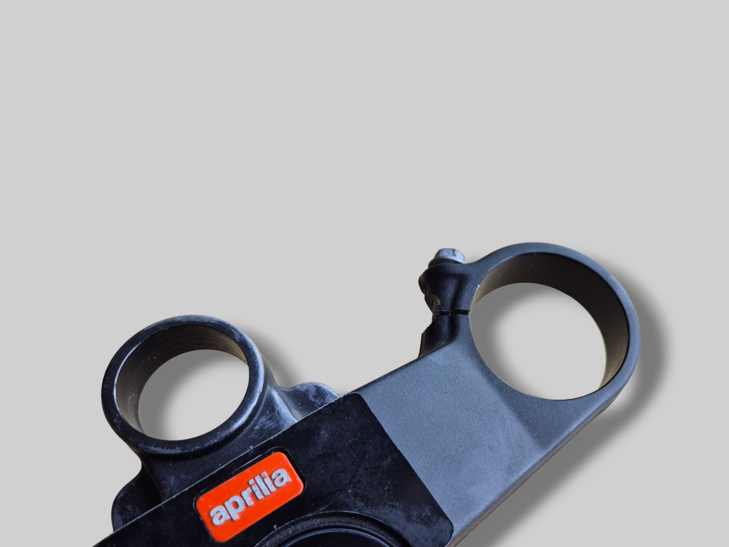 TOP YOKE TRIPLE CLAMP FORK UPPER PLATE AP8123932 Aprilia RSV Mille 98-03