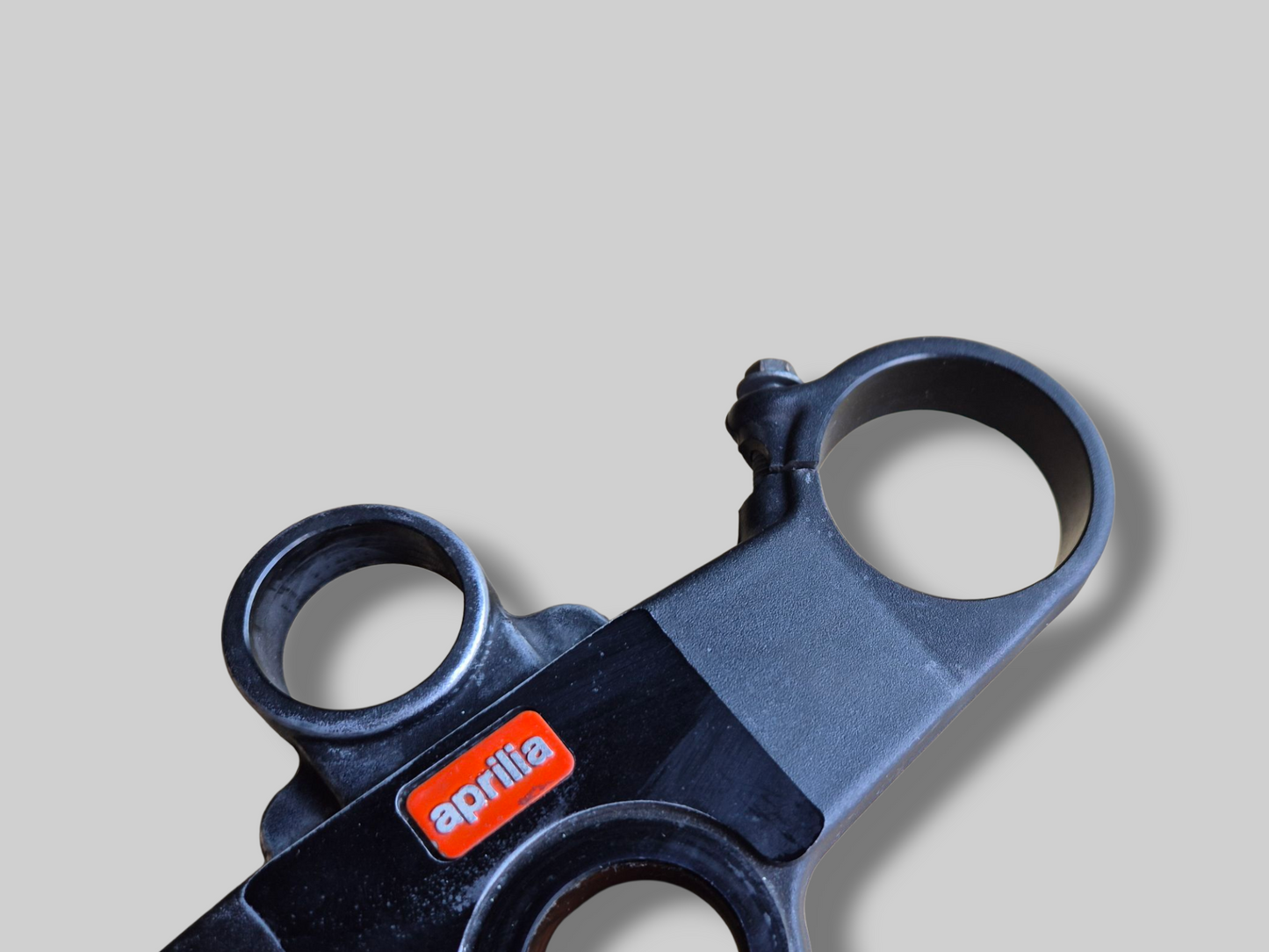 TOP YOKE TRIPLE CLAMP FORK UPPER PLATE AP8123932 Aprilia RSV Mille 98-03