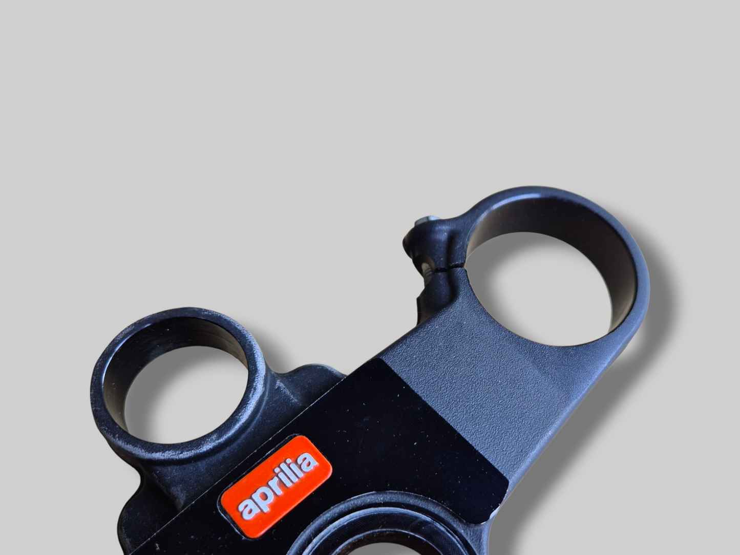 TOP YOKE TRIPLE CLAMP FORK UPPER PLATE AP8123932 Aprilia RSV Mille 98-03