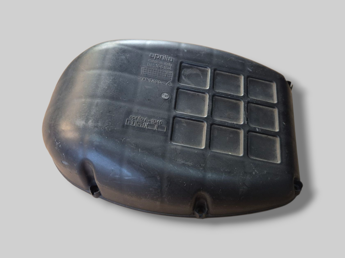 UPPER AIRBOX HOUSING TOP LID AP8158111 Aprilia RSV1000R 04-10 / Tuono 1000R 06-10