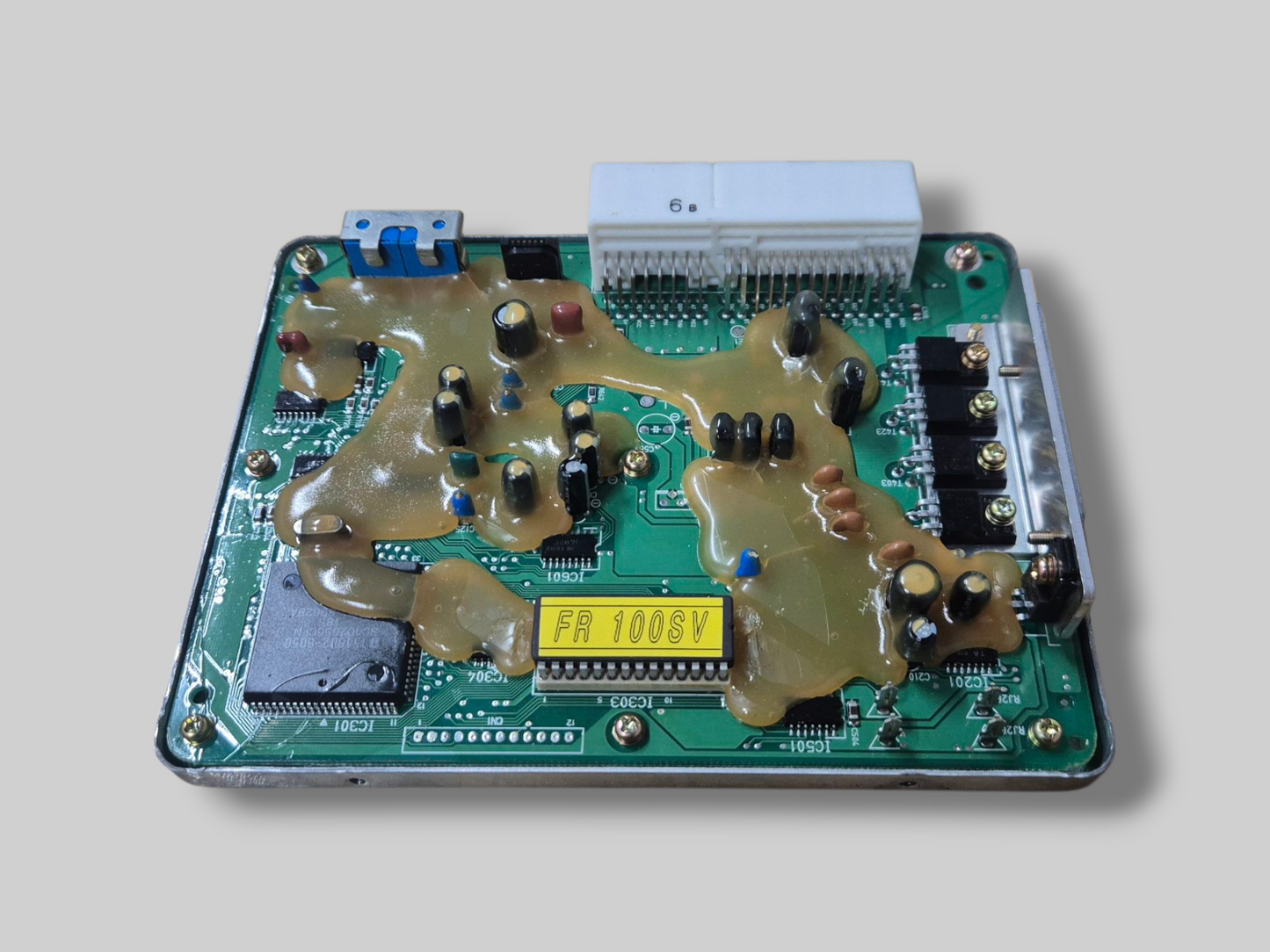 ENGINE CONTROL UNIT ECU AP0265671 WITH FR 100SV EPROM Aprilia RSV Mille 01-03 / Tuono 02-05