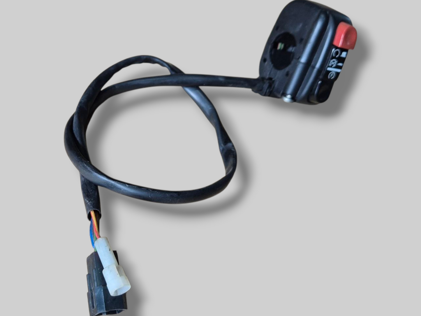 RIGHT-HAND SIDE HANDLEBAR KILLSWITCH AP8118580 Aprilia RSV Mille 01-03 / Tuono 02-05