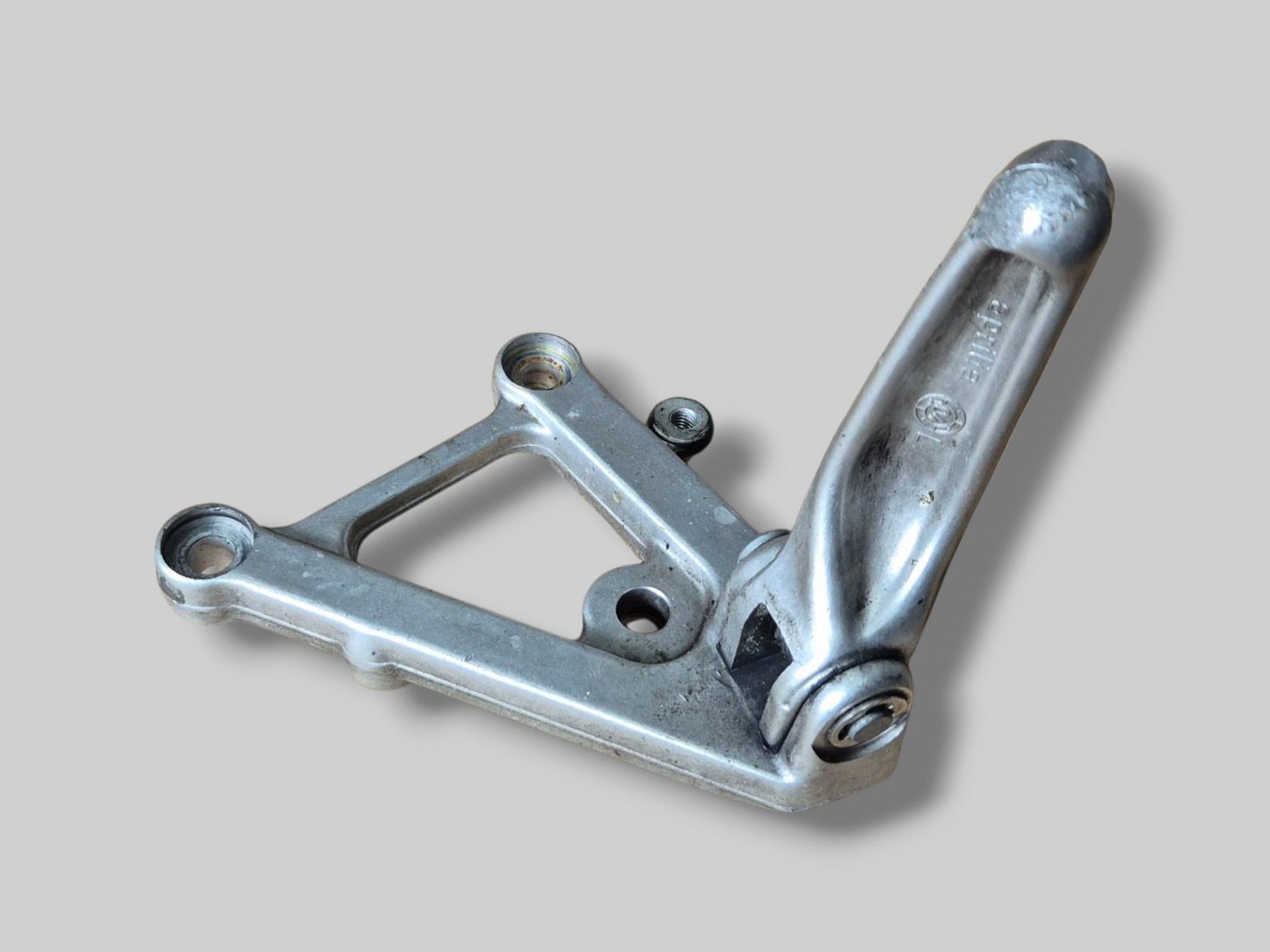 LEFT-HAND SIDE FOOTREST REARSET AP8135910 Aprilia RSV Mille 98-03 / Tuono 02-05