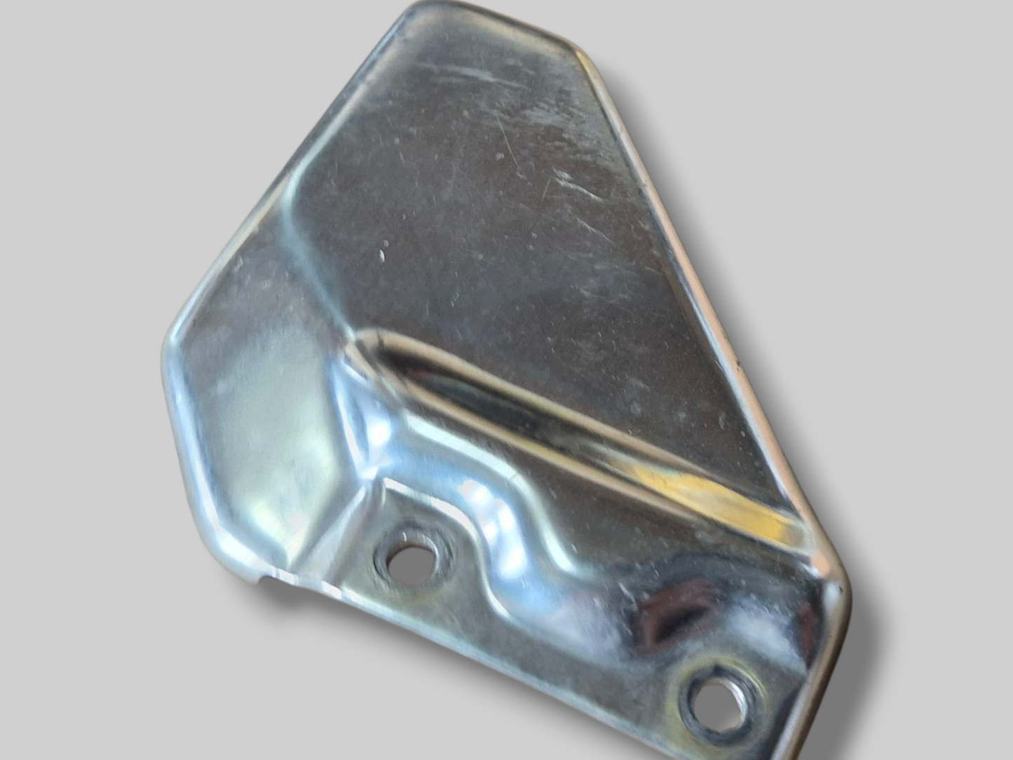 RIGHT-HAND SIDE TRIANGLE HEELPLATE AP8146300 Aprilia RSV Mille 98-03 / Tuono 02-05 / SL1000 Falco 00-03