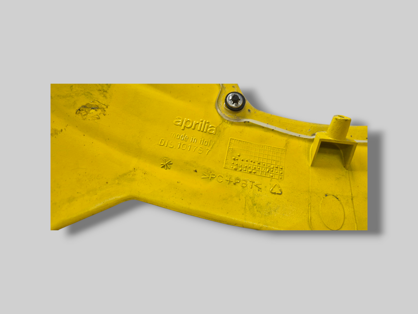 FRONT FAIRING FLASHY YELLOW AP8148939 Aprilia RSV Mille 1998-2000
