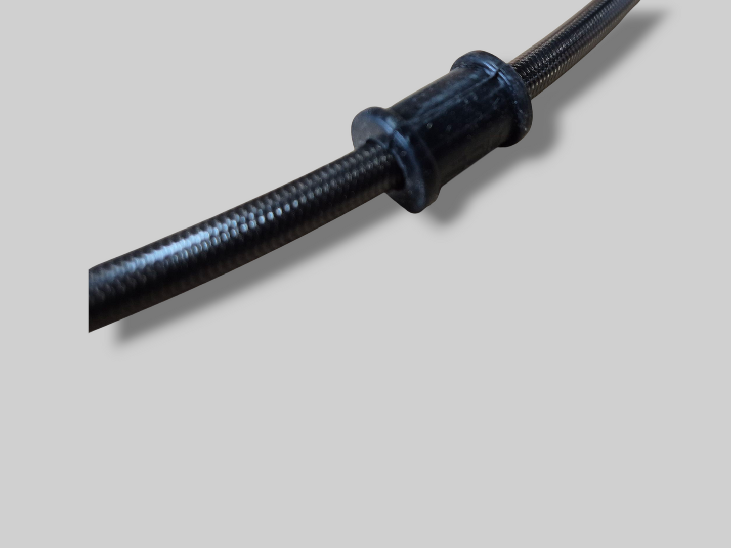 HEL STEEL-BRAIDED LINE/HOSE 760MM Aprilia RSV Mille 98-03 / Tuono 02-05 / SL1000 Falco 00-03