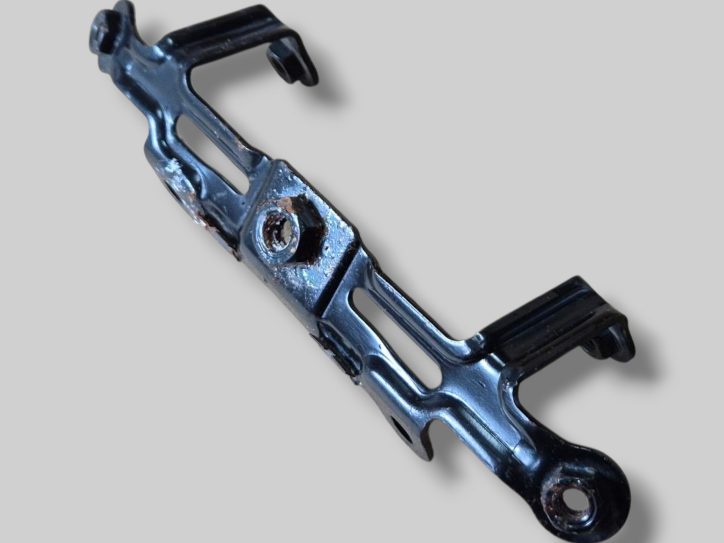 UPPER RADIATOR SUPPORT FRAME AP8135897 Aprilia RSV Mille 98-03 / Tuono 02-05