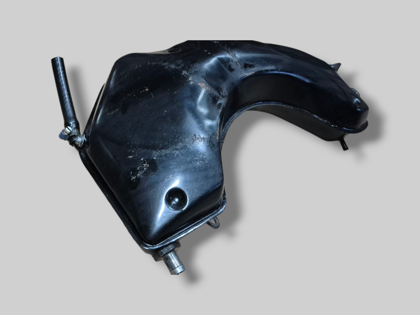 OLIETANKRESERVOIR AP8138558 Aprilia RSV Mille 98-03 / Tuono 02-05