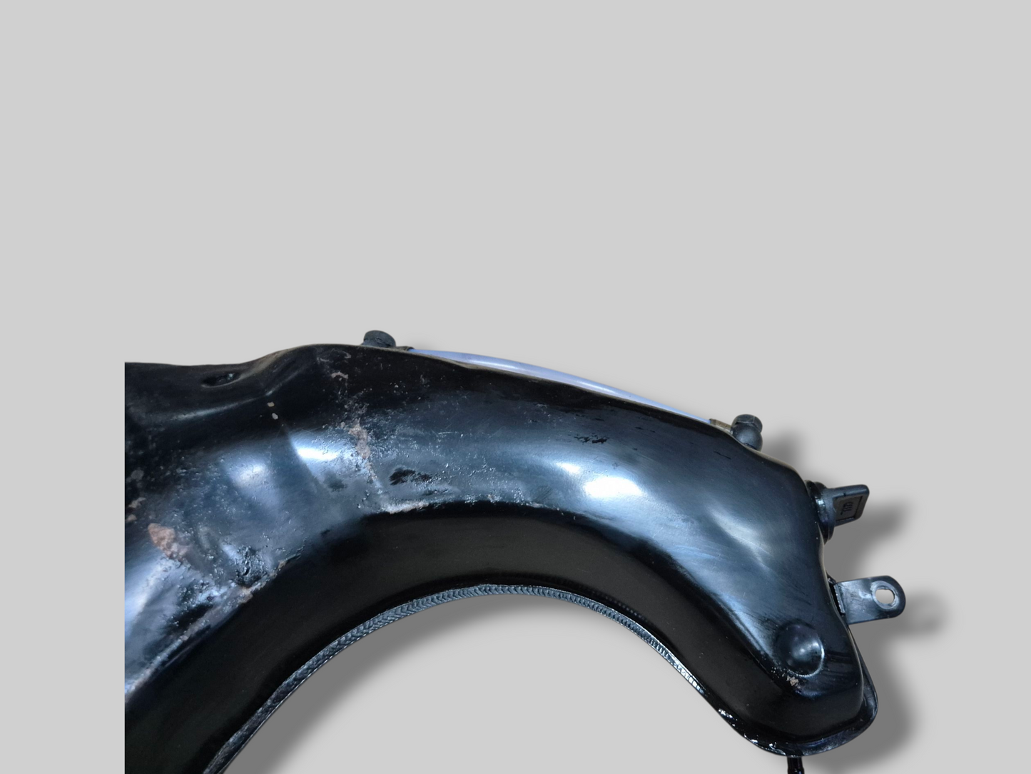 OLIETANKRESERVOIR AP8138558 Aprilia RSV Mille 98-03 / Tuono 02-05