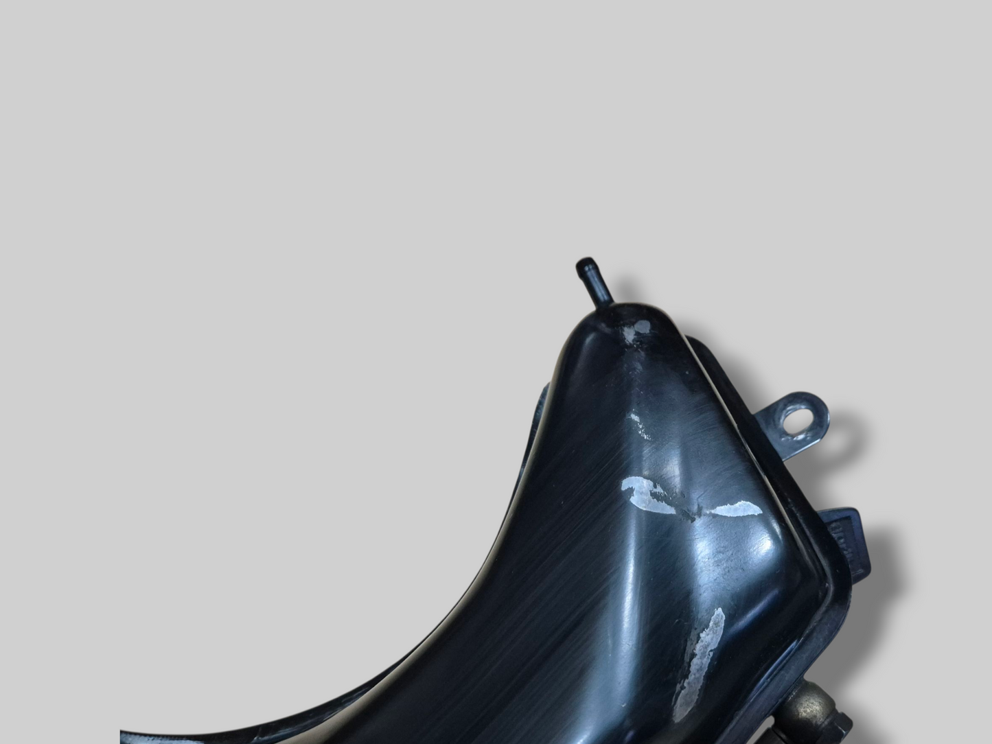 OIL TANK RESERVOIR AP8148427 Aprilia RSV Mille 98-03 / Tuono 02-05