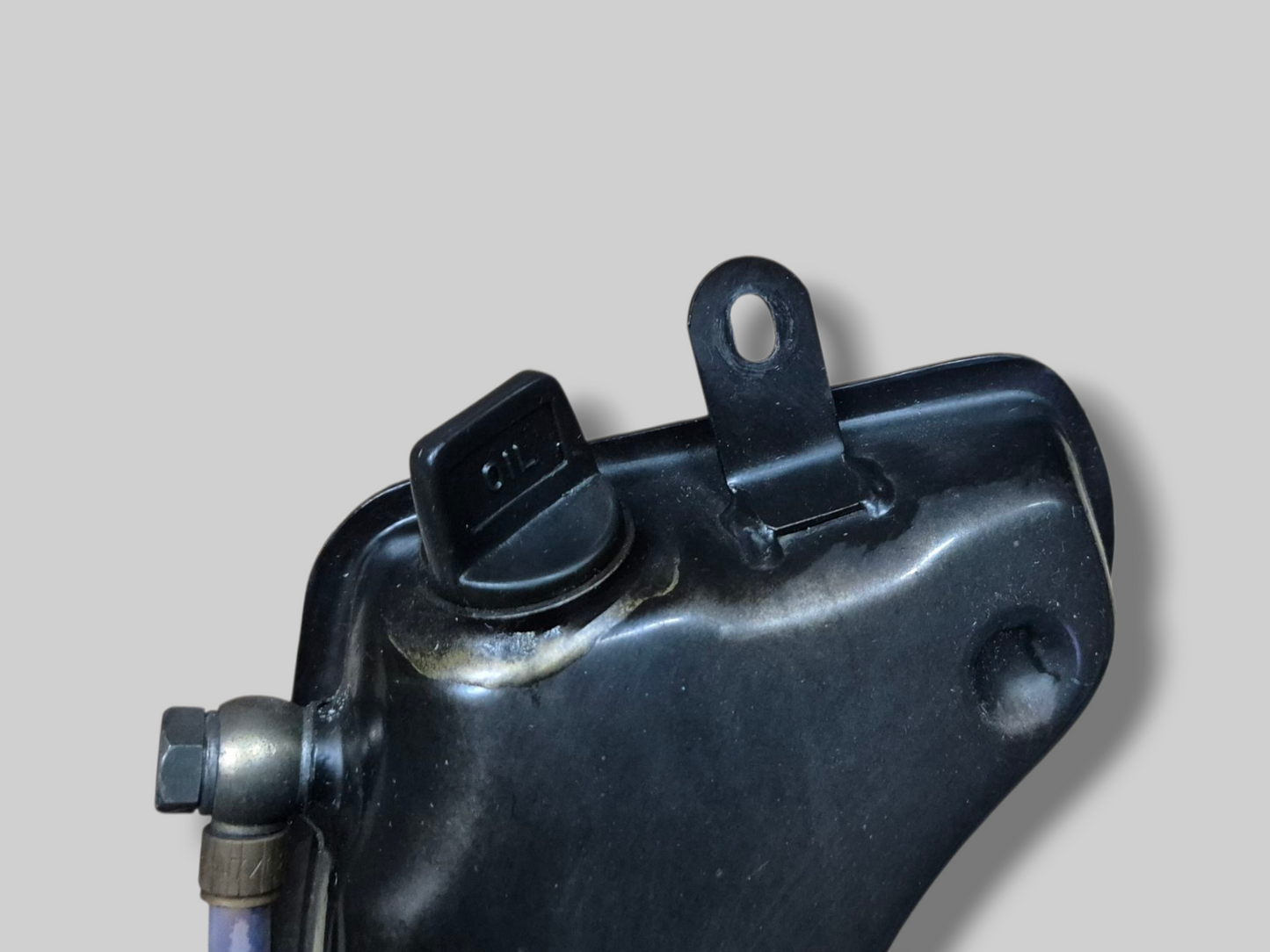 OIL TANK RESERVOIR AP8148427 Aprilia RSV Mille 98-03 / Tuono 02-05