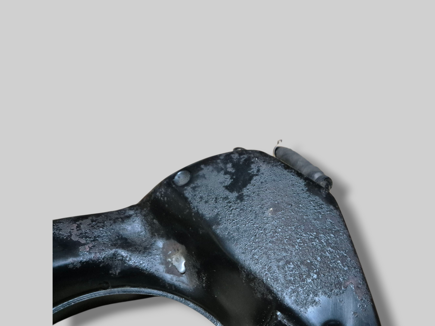 OLIETANKRESERVOIR AP8138558 Aprilia RSV Mille 98-03 / Tuono 02-05