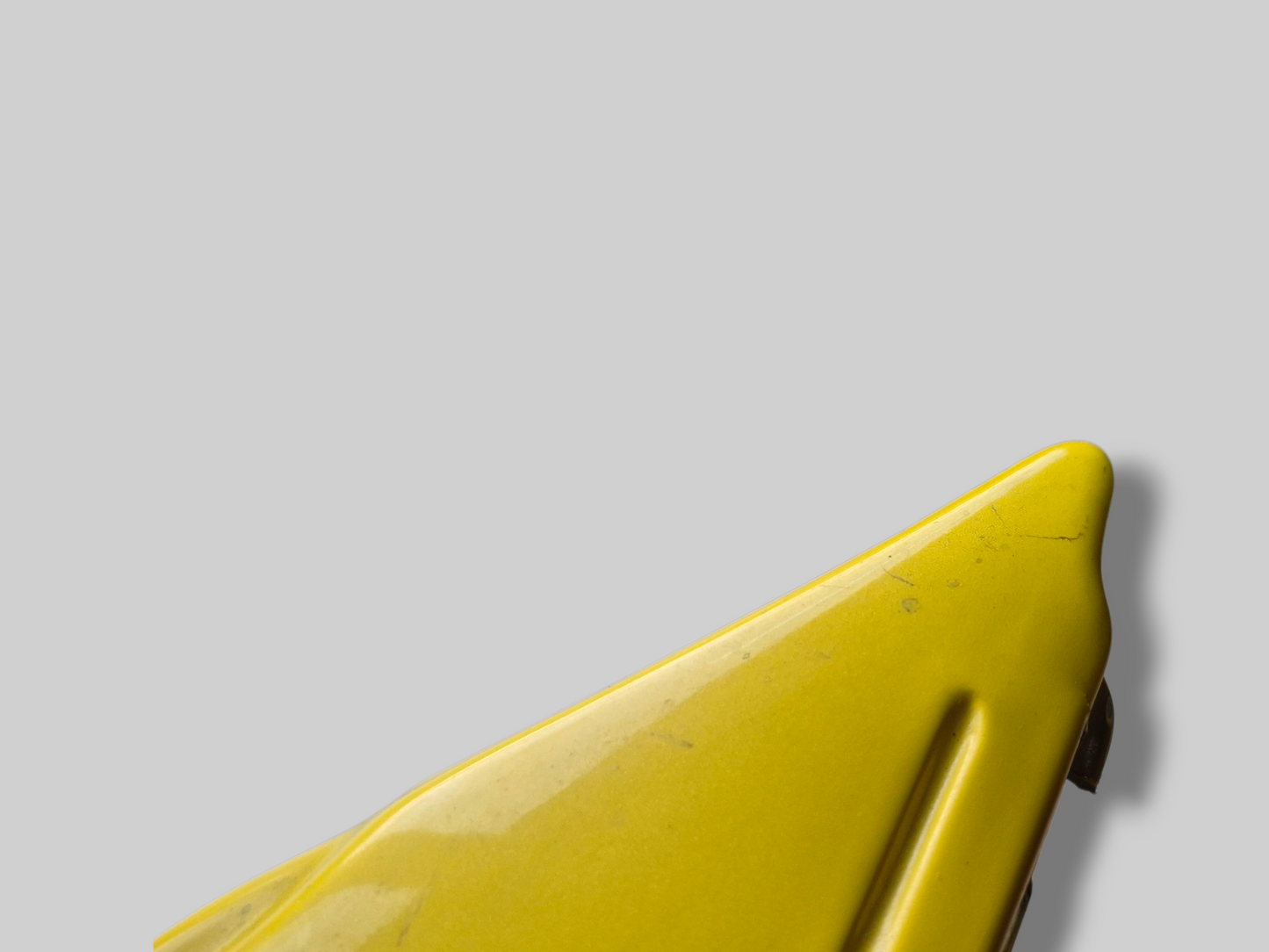 FLASHY YELLOW LEFT-HAND SIDE FUEL TANK SIDE PANEL AP8148952 Aprilia RSV Mille 98-00
