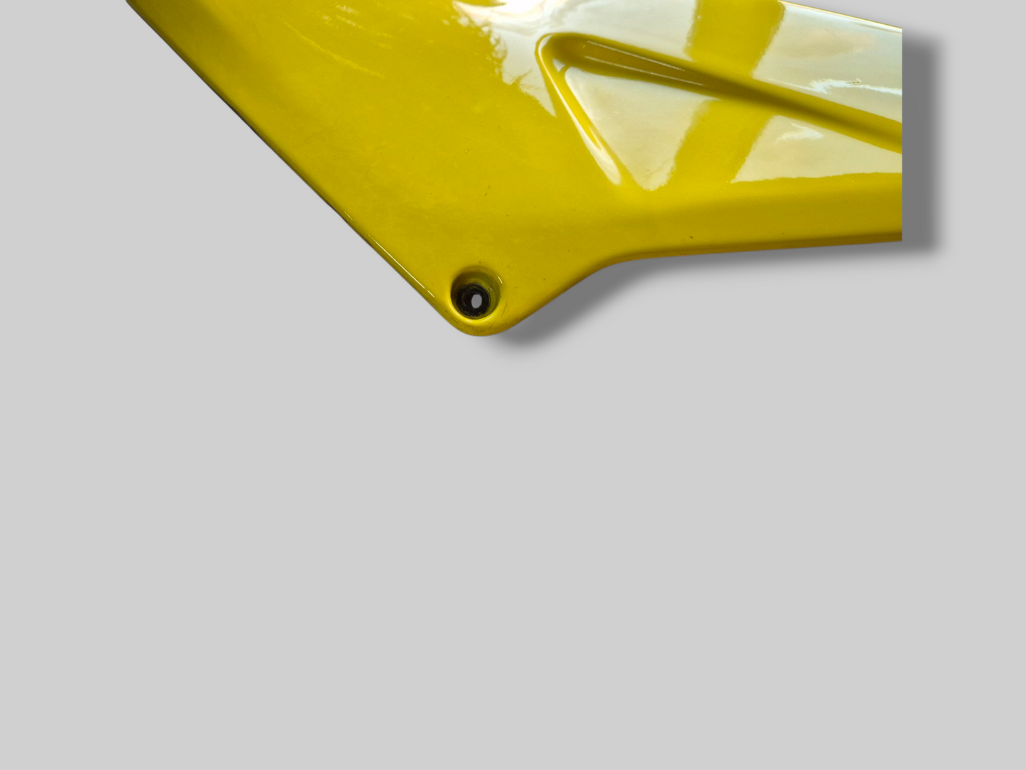 FLASHY YELLOW RIGHT-HAND SIDE FUEL TANK SIDE PANEL AP8148951 Aprilia RSV Mille 98-00