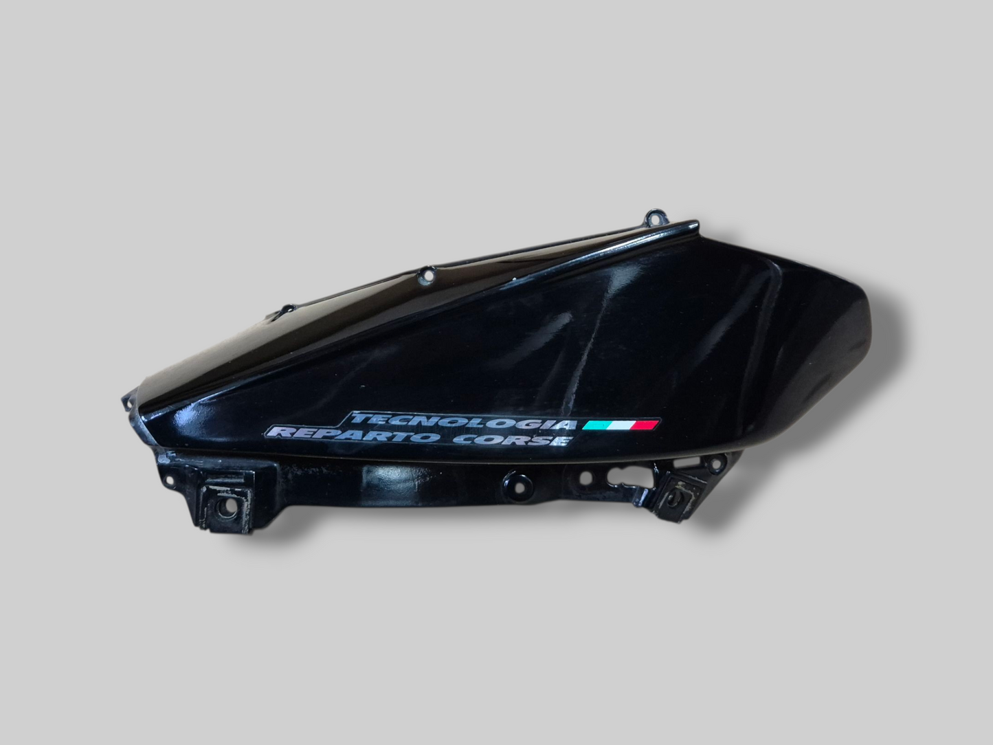 RIGHT-HAND OUTER AIR INTAKE DUCT AP8139416 Aprilia RSV Mille 1998-2003