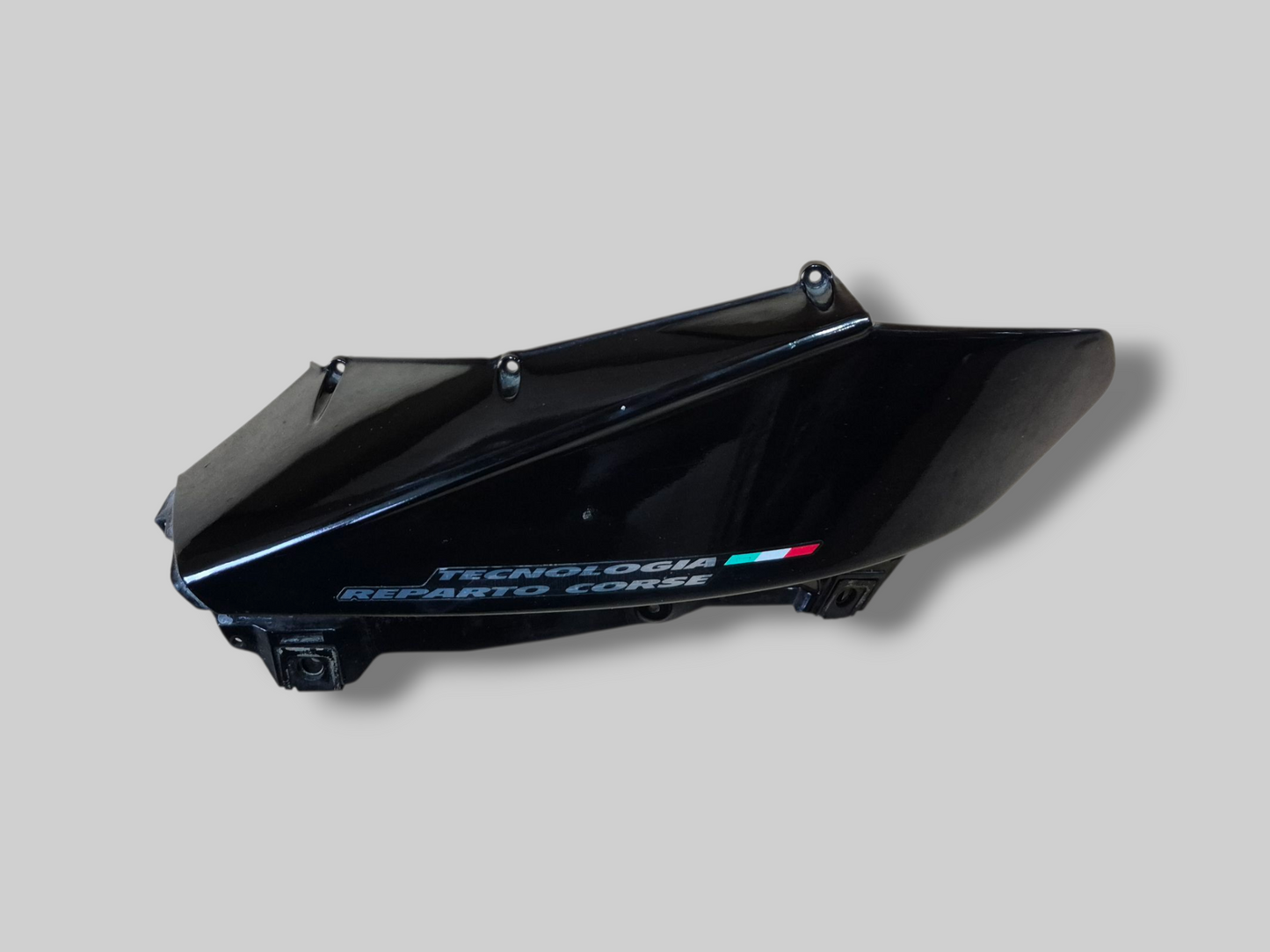 RIGHT-HAND OUTER AIR INTAKE DUCT AP8139416 Aprilia RSV Mille 1998-2003