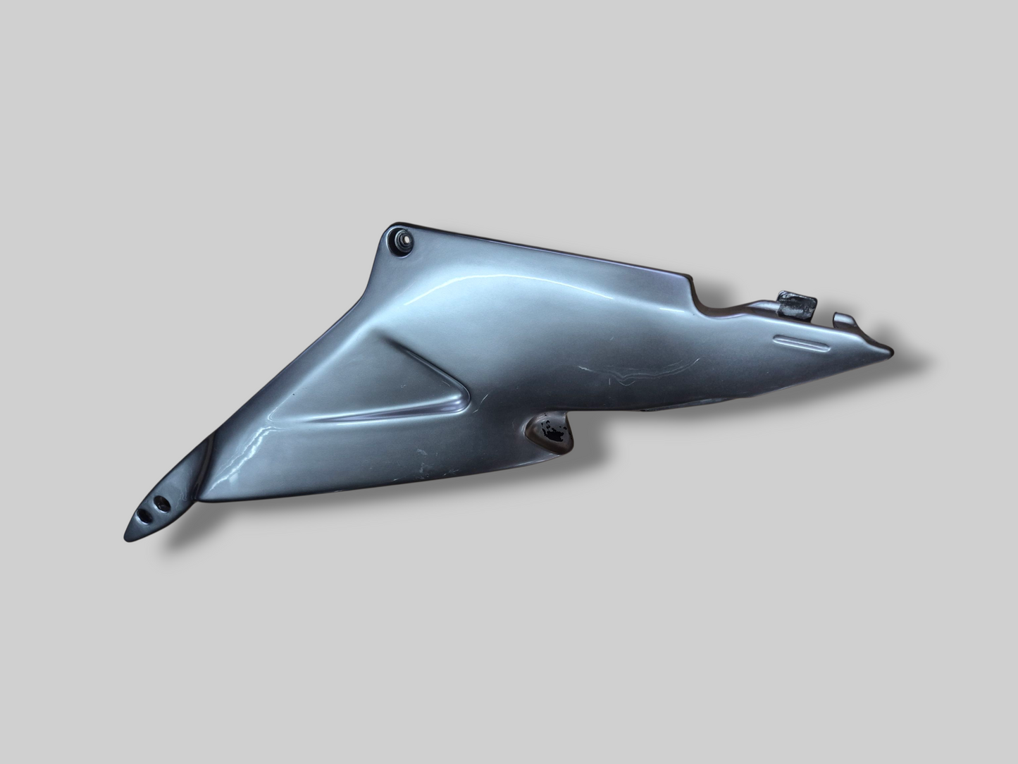 RIGHT-HAND SIDE FUEL TANK SIDE PANEL AP8138587 Aprilia RSV Mille 98-00