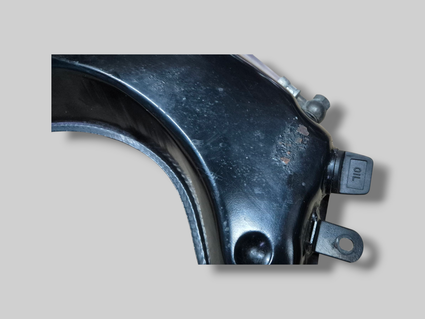 OLIETANKRESERVOIR AP8138558 Aprilia RSV Mille 98-03 / Tuono 02-05