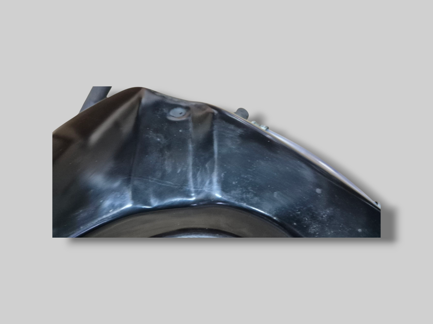 OLIETANKRESERVOIR AP8138558 Aprilia RSV Mille 98-03 / Tuono 02-05
