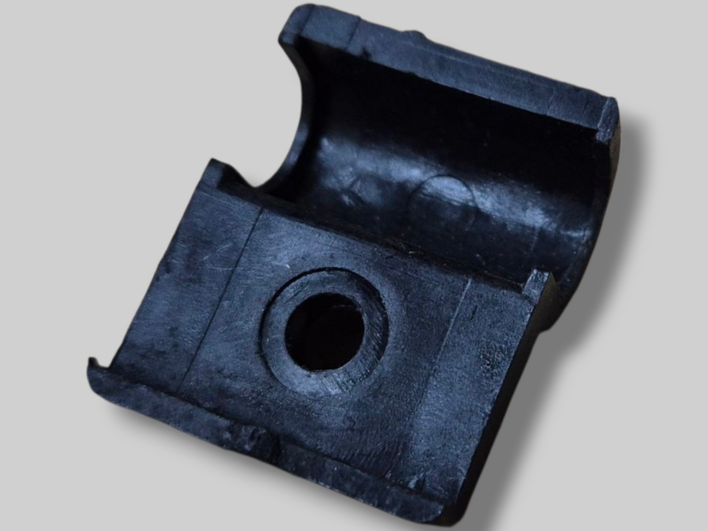 BRAKE HOSE HANGER AP8134438