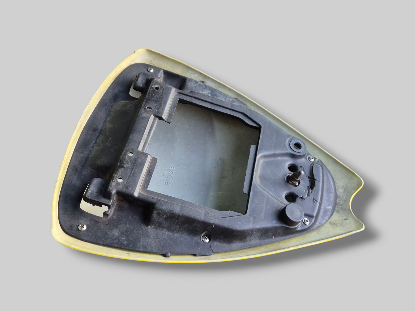 PASSENGER SEAT SADDLE COVER COWL FLASHY YELLOW AP8148953 Aprilia RSV Mille 1998-2000