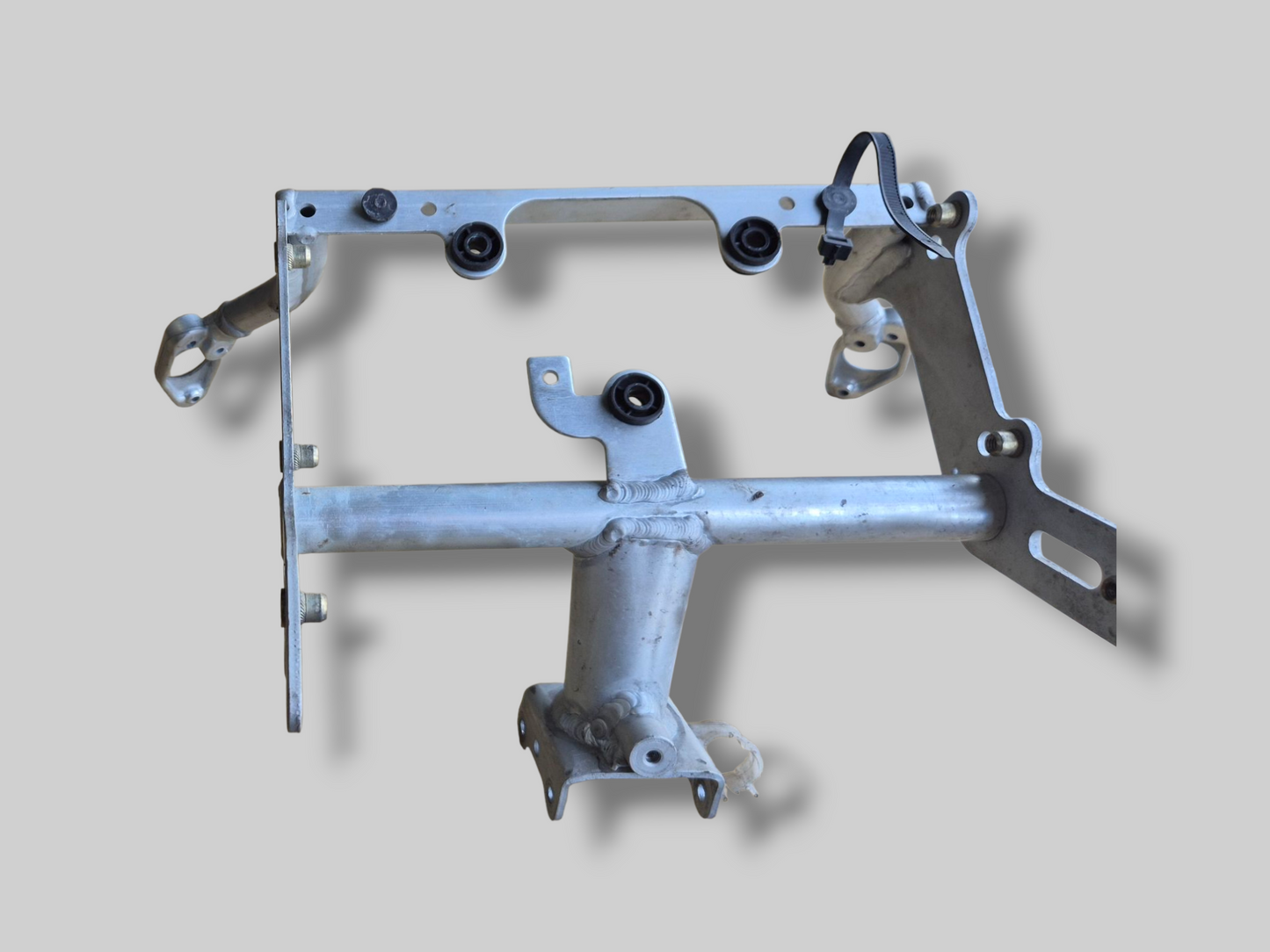 INSTRUMENT CLUSTER HOLDER FRONT SUBFRAME AP8135905 Aprilia RSV Mille 98-03