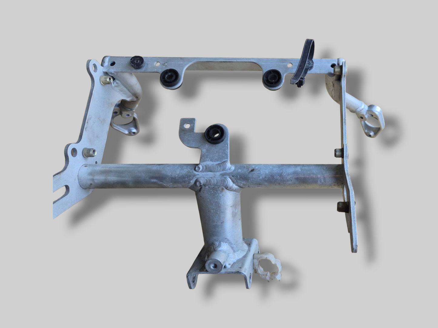 INSTRUMENT CLUSTER HOLDER FRONT SUBFRAME AP8135905 Aprilia RSV Mille 98-03
