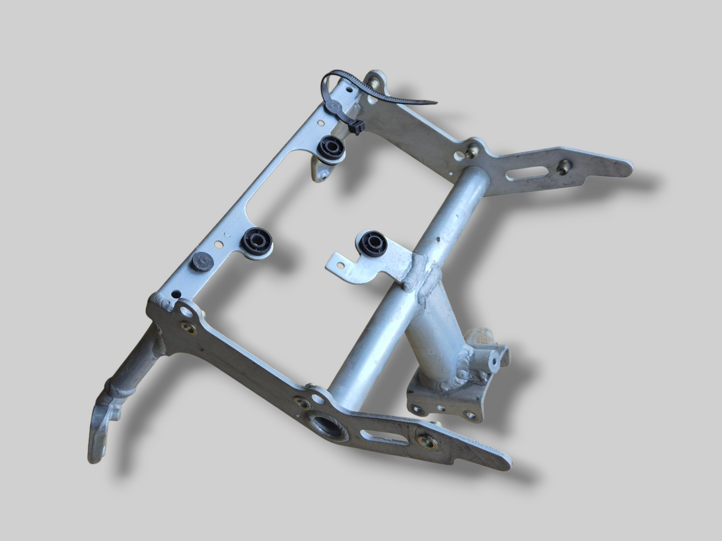 INSTRUMENT CLUSTER HOLDER FRONT SUBFRAME AP8135905 Aprilia RSV Mille 98-03