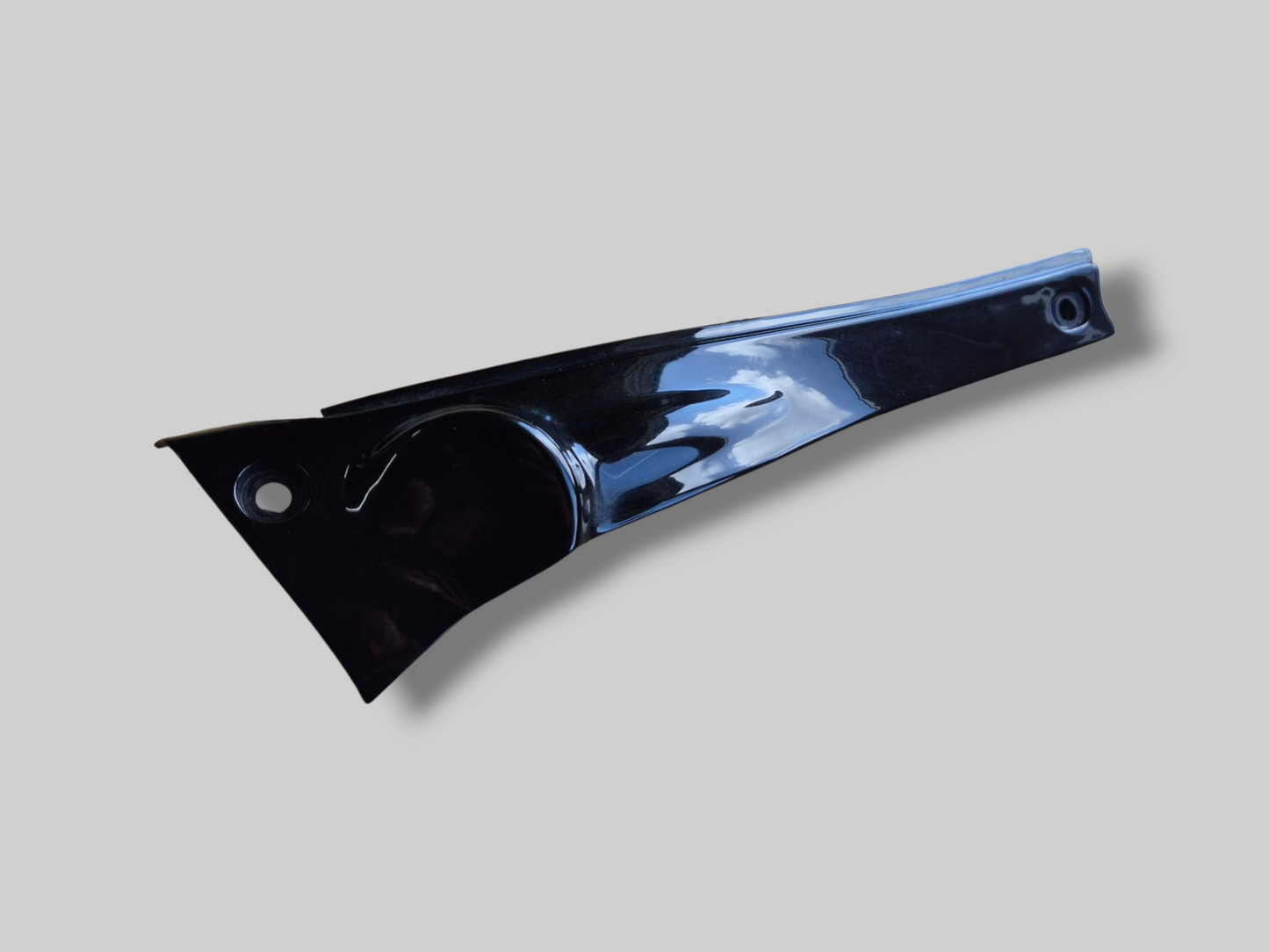 UPPER RIGHT-HAND FAIRING GLOSS BLACK AP8148529 Aprilia RSV Mille 98-03
