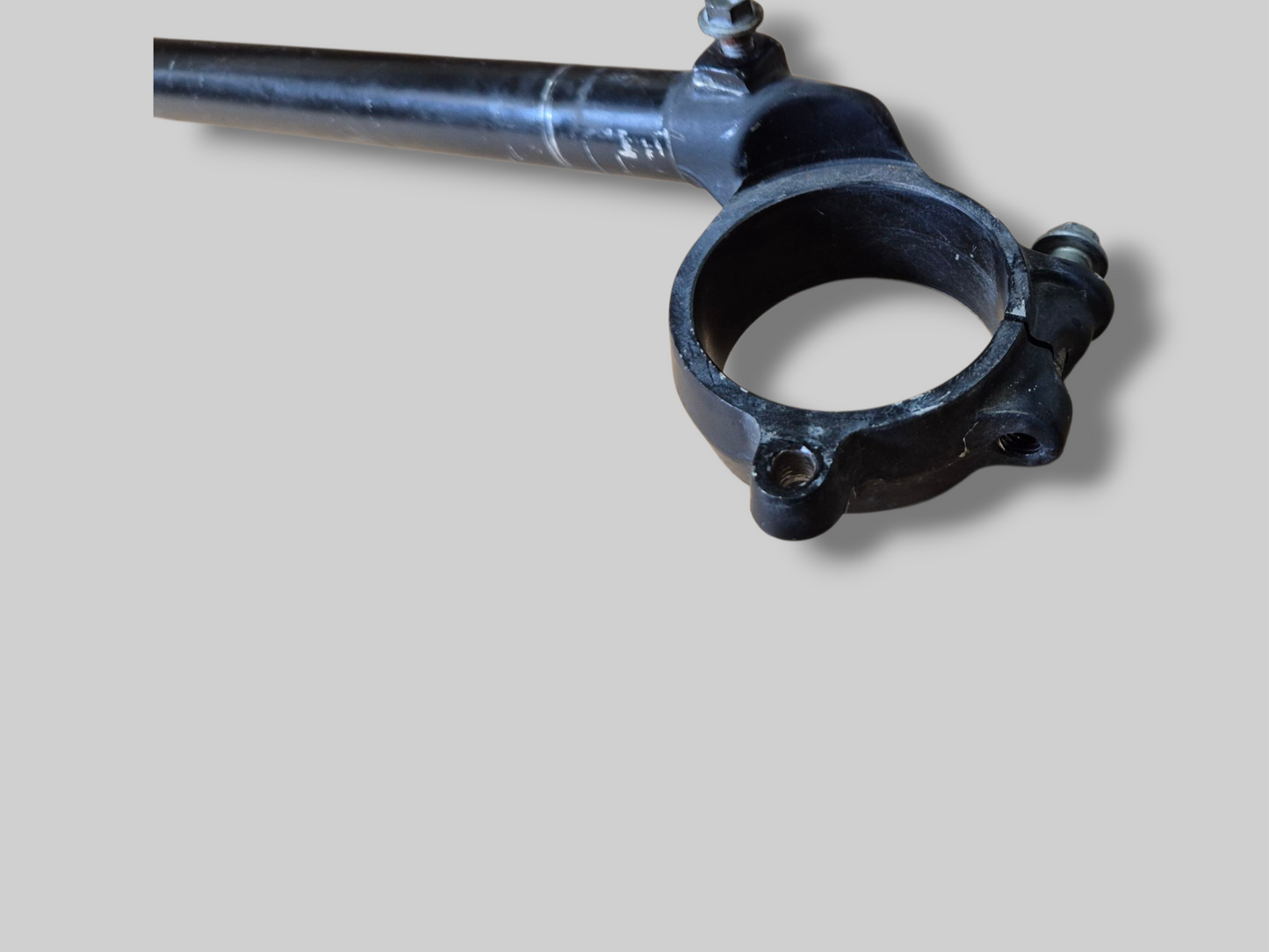 CÔTÉ DROIT 54mm GUIDON CLIP-ON AP8118592 Aprilia RSV Mille 98-03