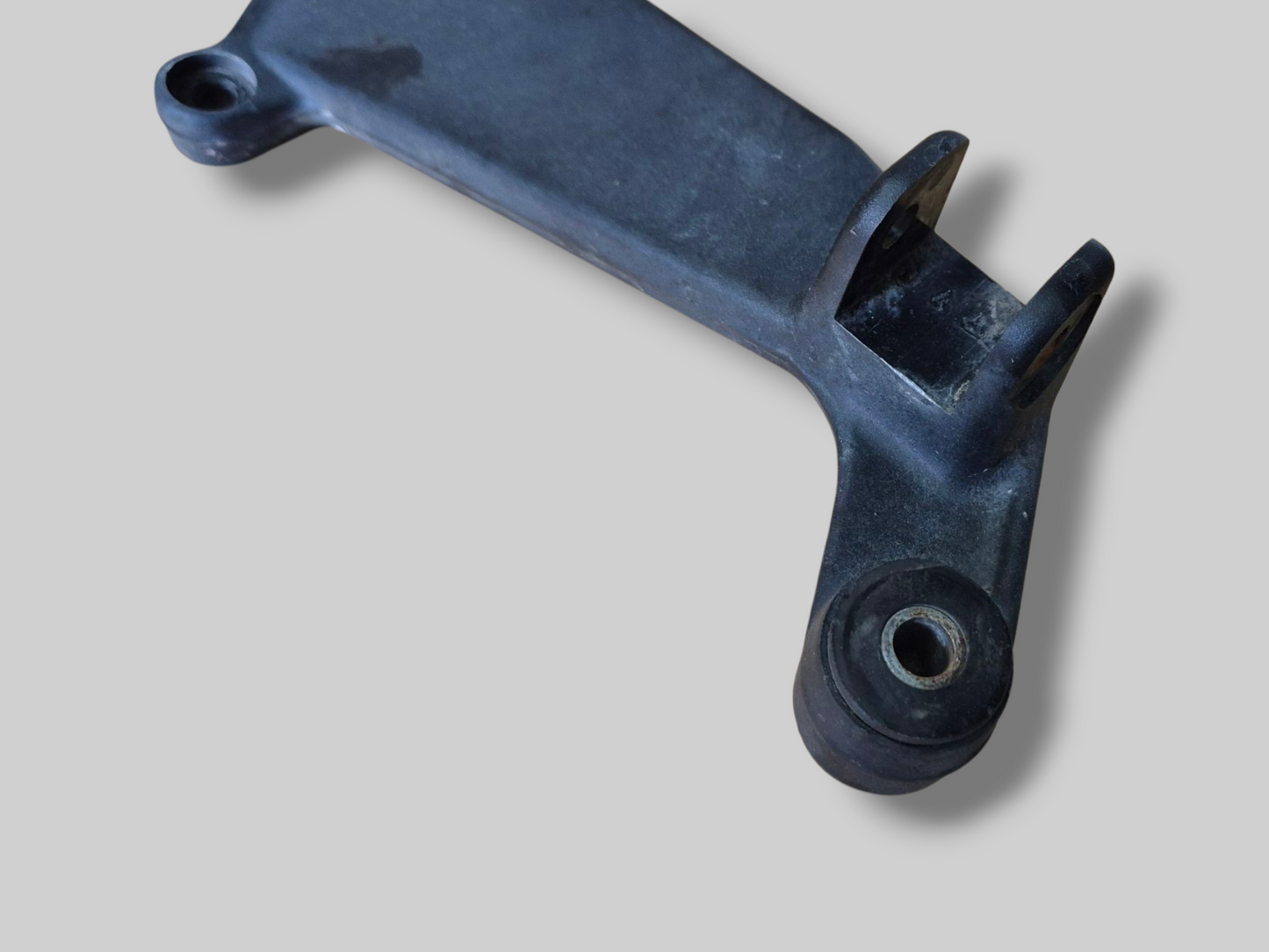 PASSENGER RIGHT FOOTREST SUPPORT AP8146384 Aprilia RSV Mille 98-03 / Tuono 02-05
