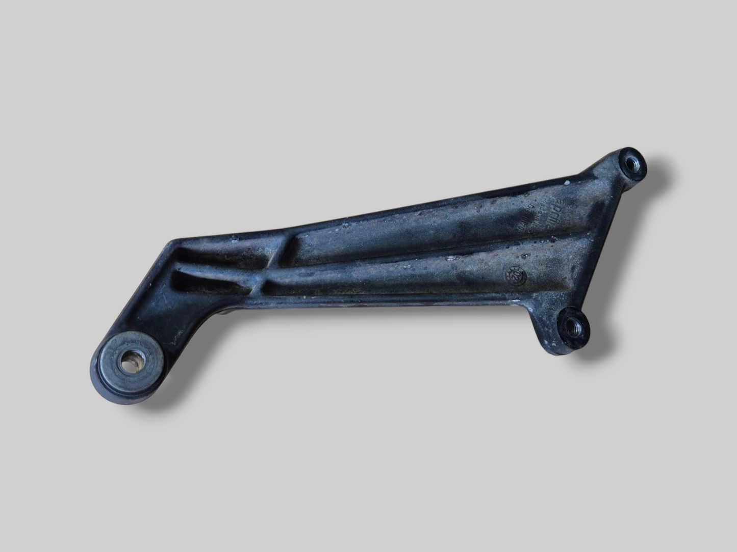 PASSENGER RIGHT FOOTREST SUPPORT AP8146384 Aprilia RSV Mille 98-03 / Tuono 02-05