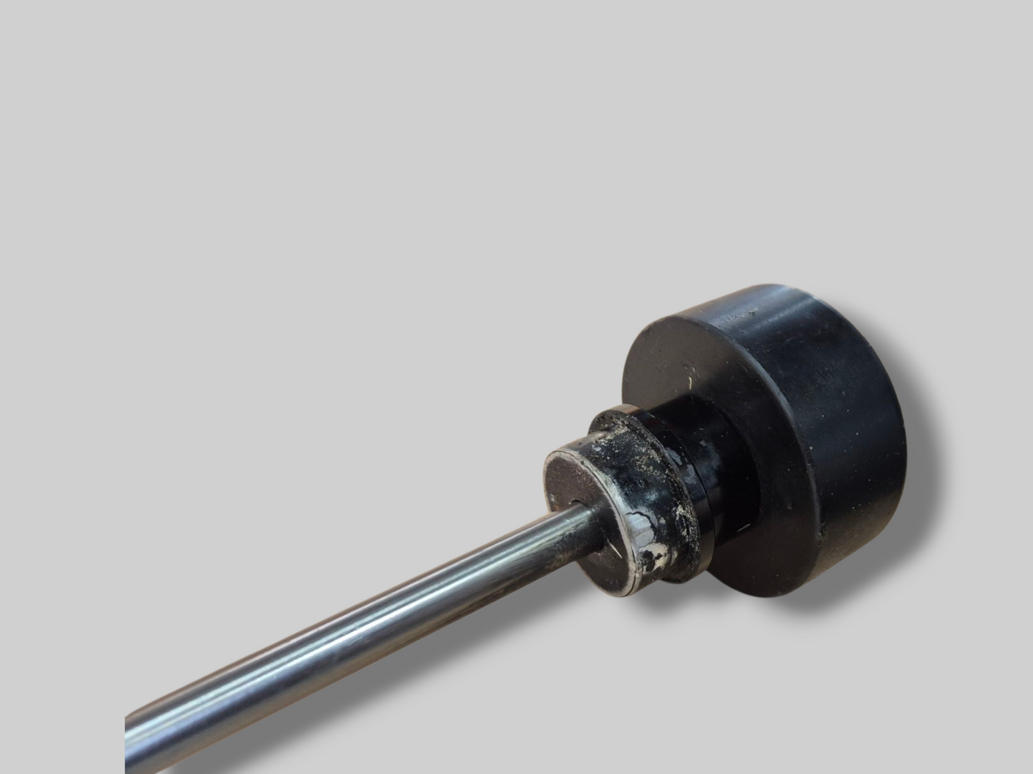 R&G FRONT WHEEL FORK CRASH BAR/BOBBINS Aprilia RSV Mille 98-03 / Tuono 02-05