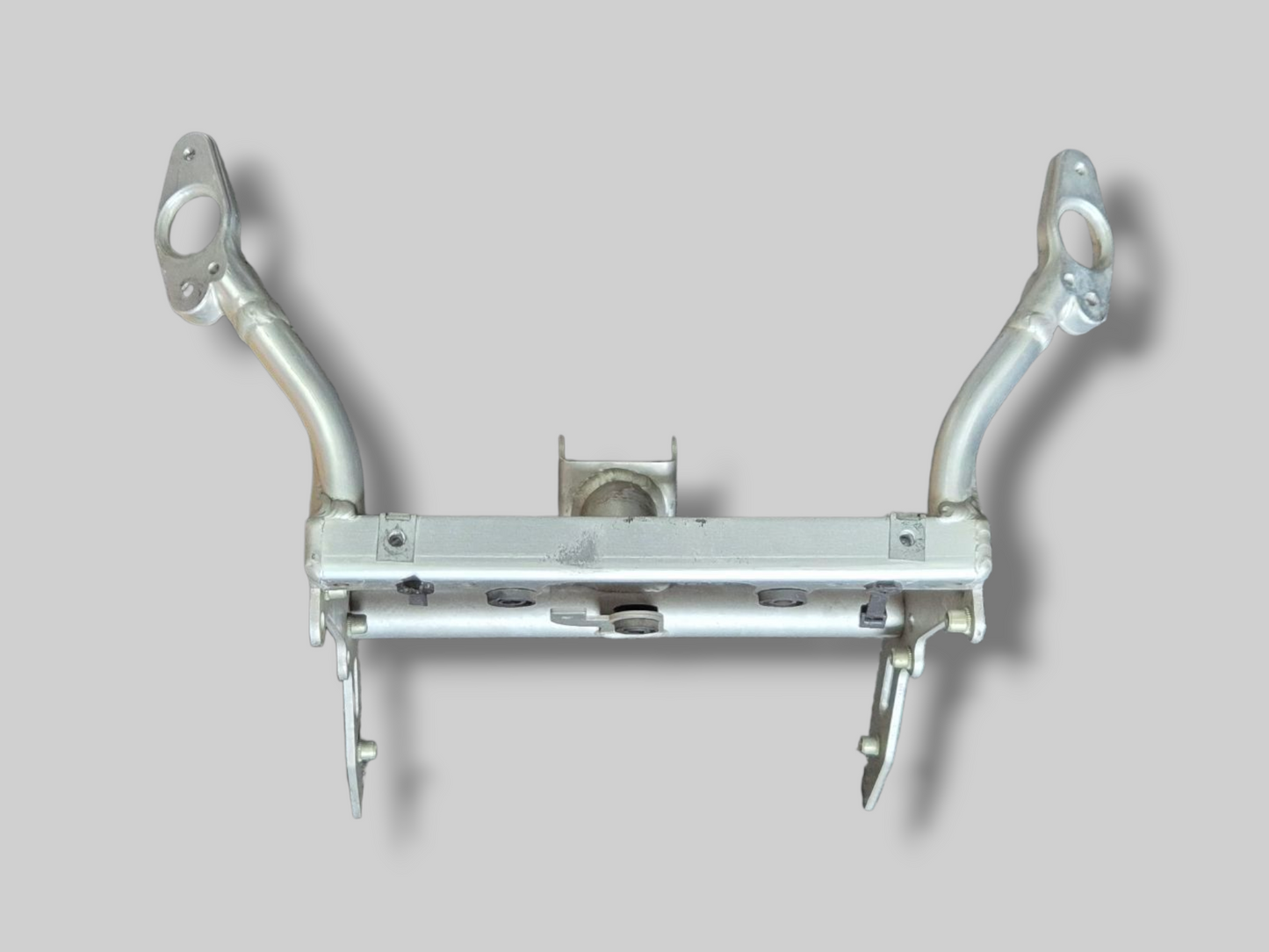 INSTRUMENTENCLUSTERHOUDER SUBFRAME VOOR AP8135905 Aprilia RSV Mille 98-03