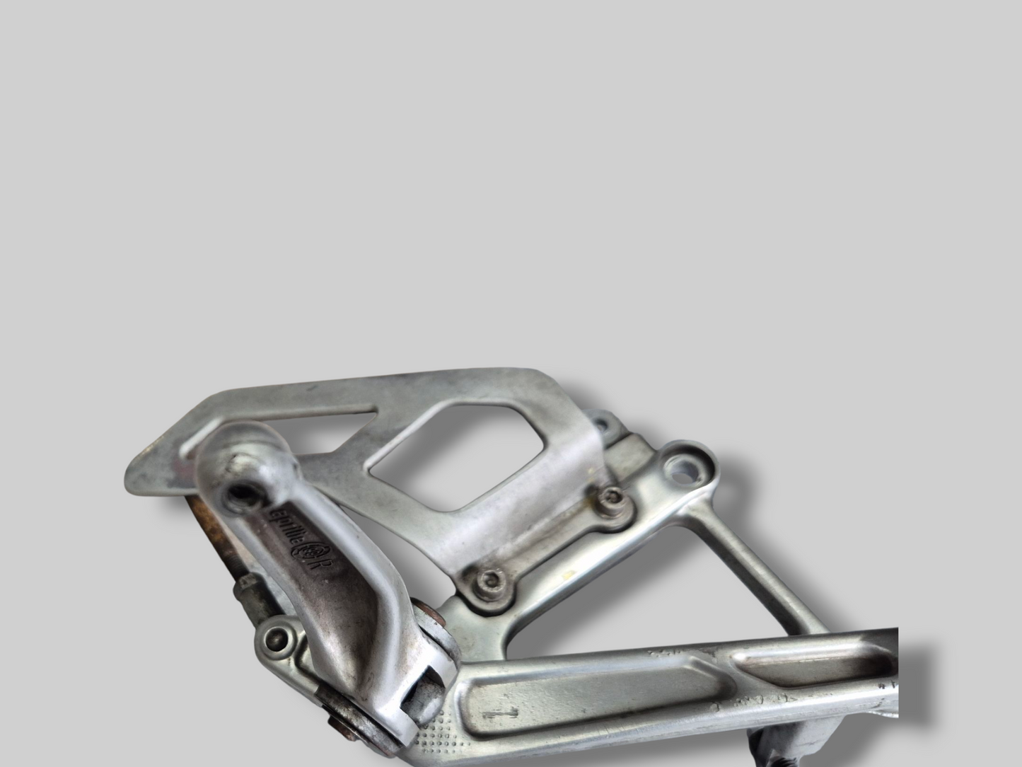 RIGHT-HAND SIDE FOOTREST REARSET COMPLETE AP8134593 Aprilia SL1000 Falco 2000-2003