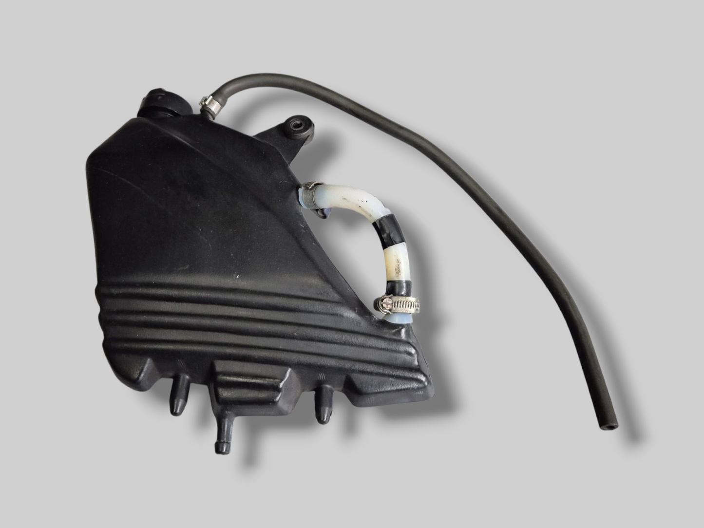 COOLANT WATER TANK RESERVOIR BOTTLE AP8138781 Aprilia SL1000 Falco 2000-2003