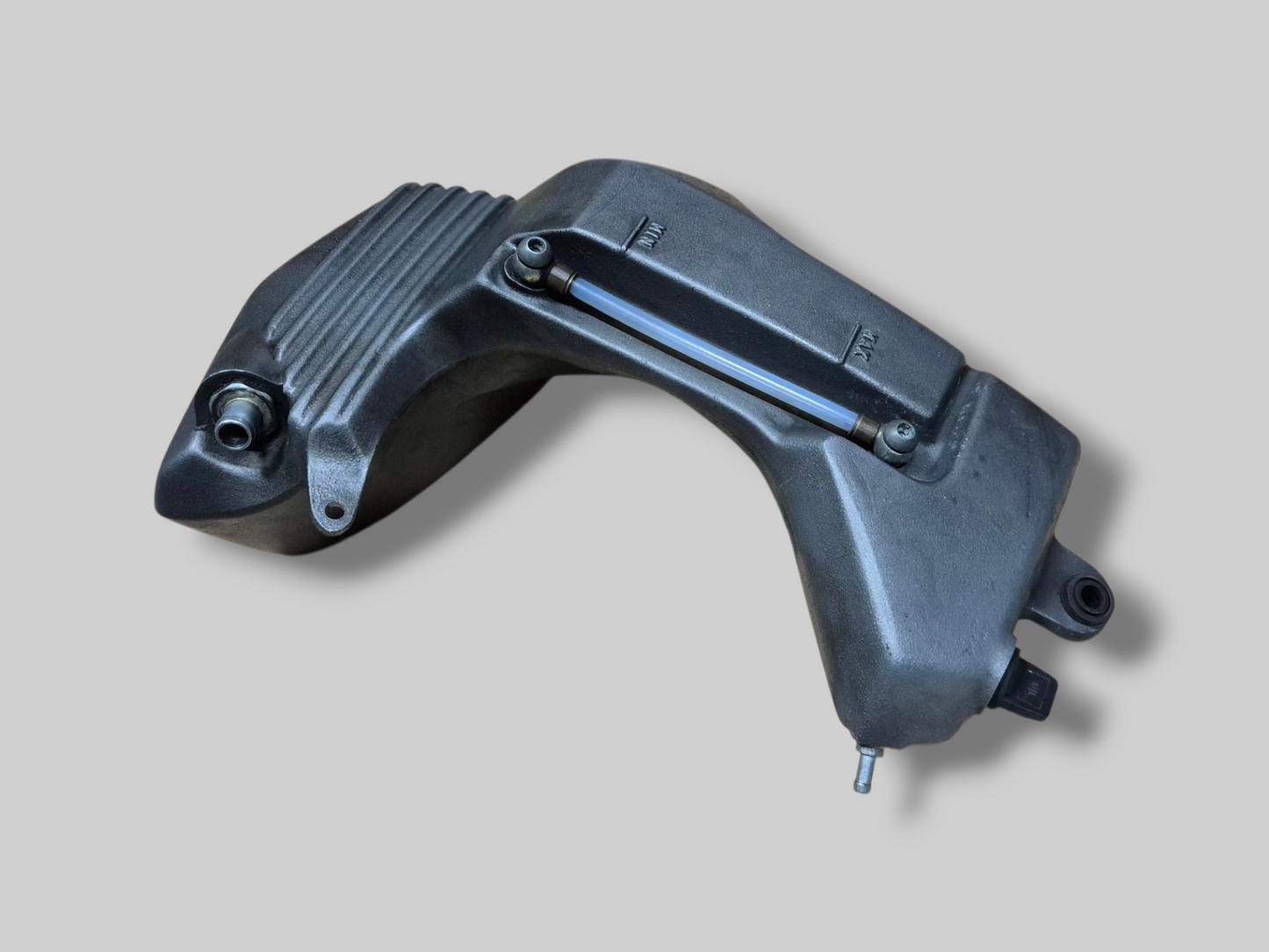 OLIETANKRESERVOIR AP8138558 Aprilia RSV Mille 98-03 / Tuono 02-05