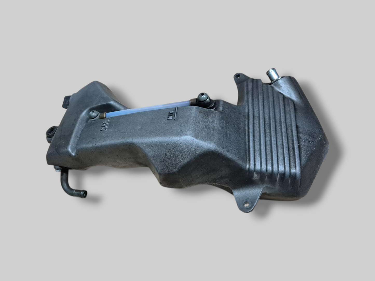 OLIETANKRESERVOIR AP8138558 Aprilia RSV Mille 98-03 / Tuono 02-05