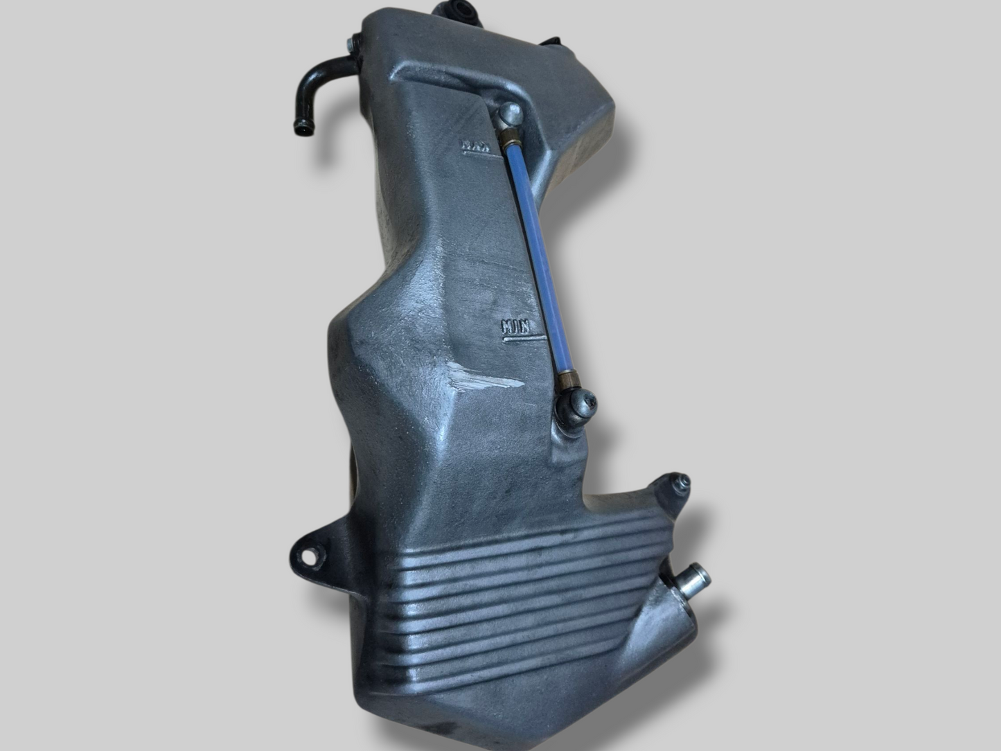 OLIETANKRESERVOIR AP8138558 Aprilia RSV Mille 98-03 / Tuono 02-05