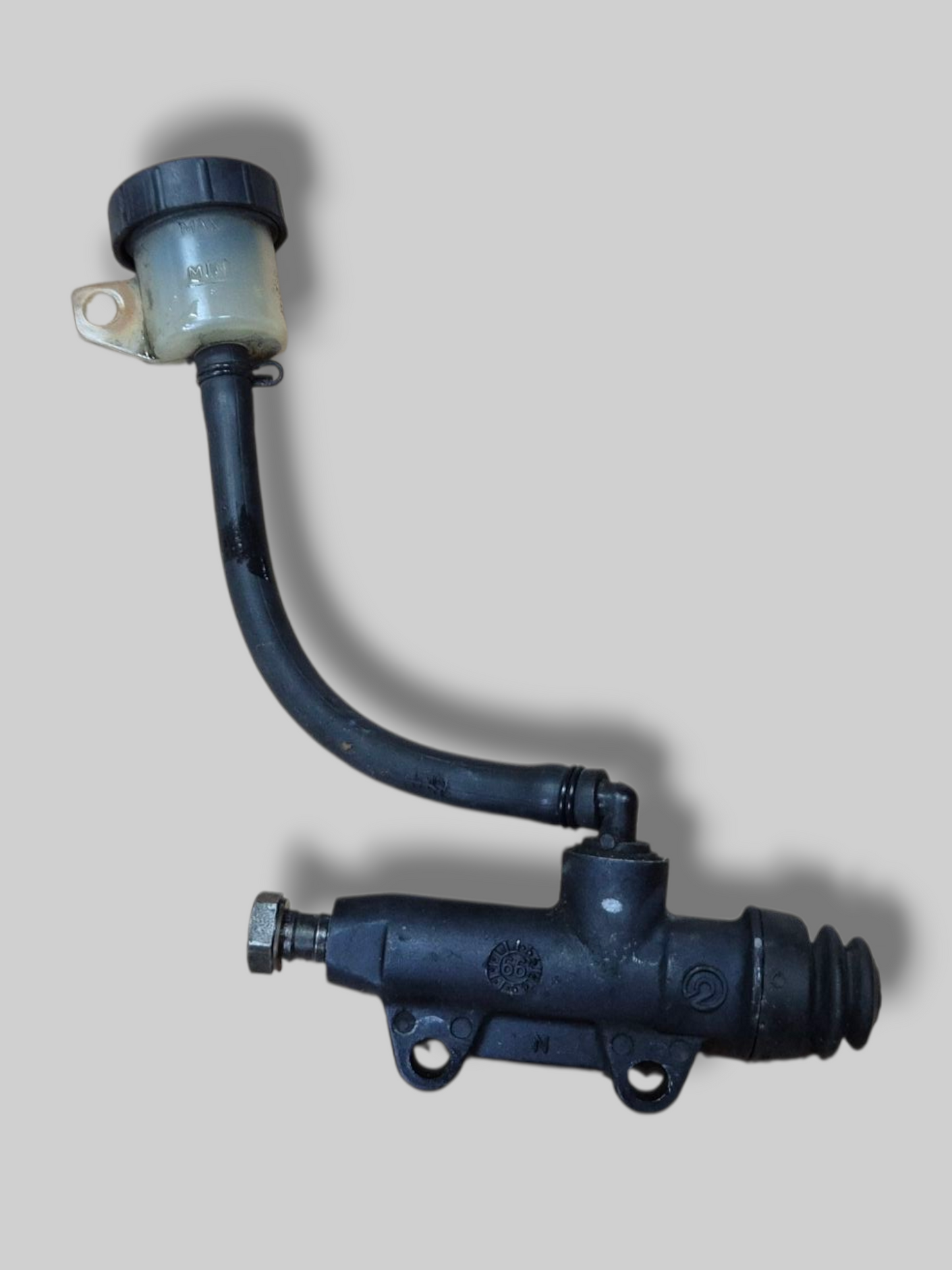 ACHTERREMPOMP HOOFDCILINDER AP8113324 Aprilia RSV Mille 98-03 / Tuono 02-05